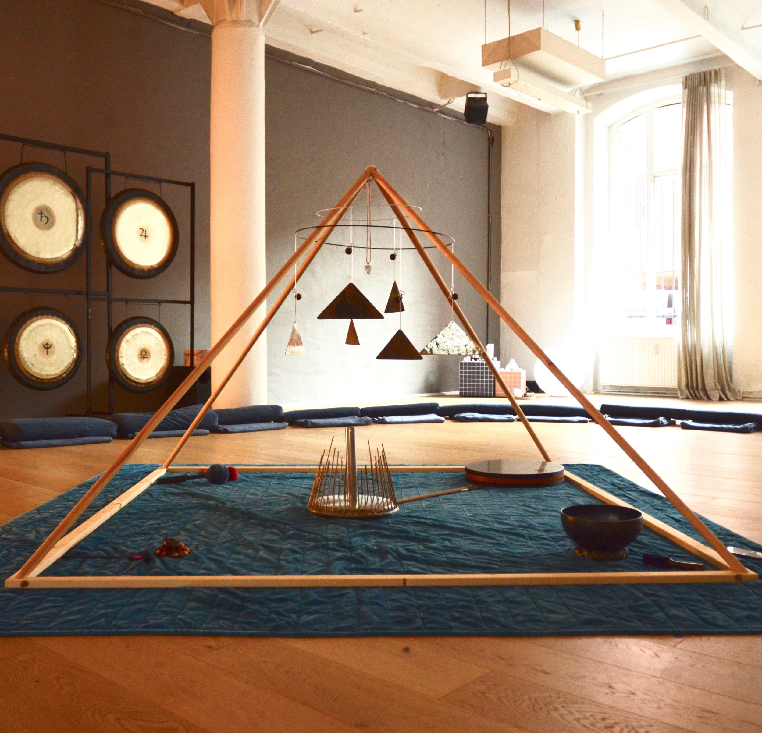 Pyramid in Har Sutdio setting