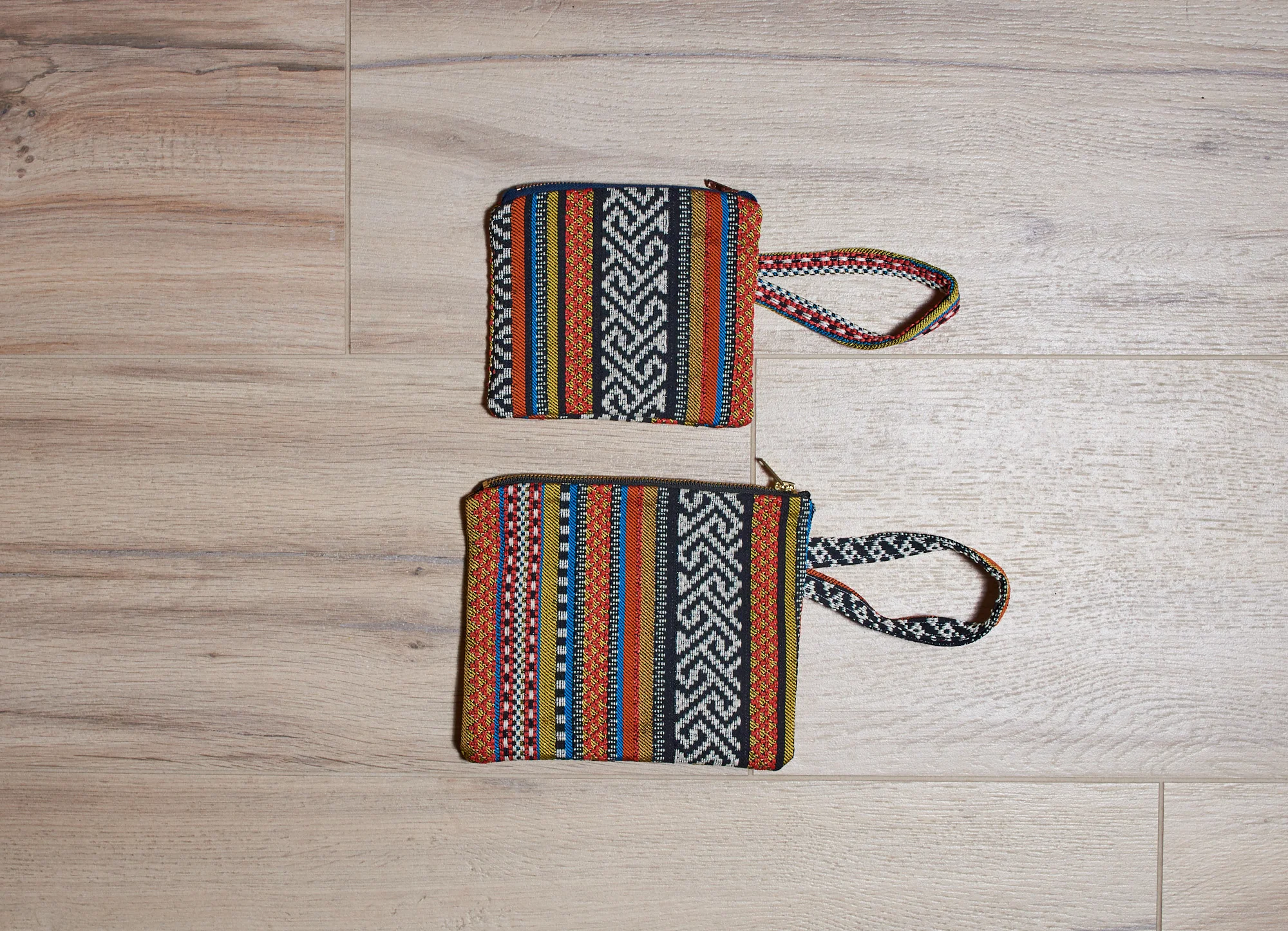 pochette in tessuto francese