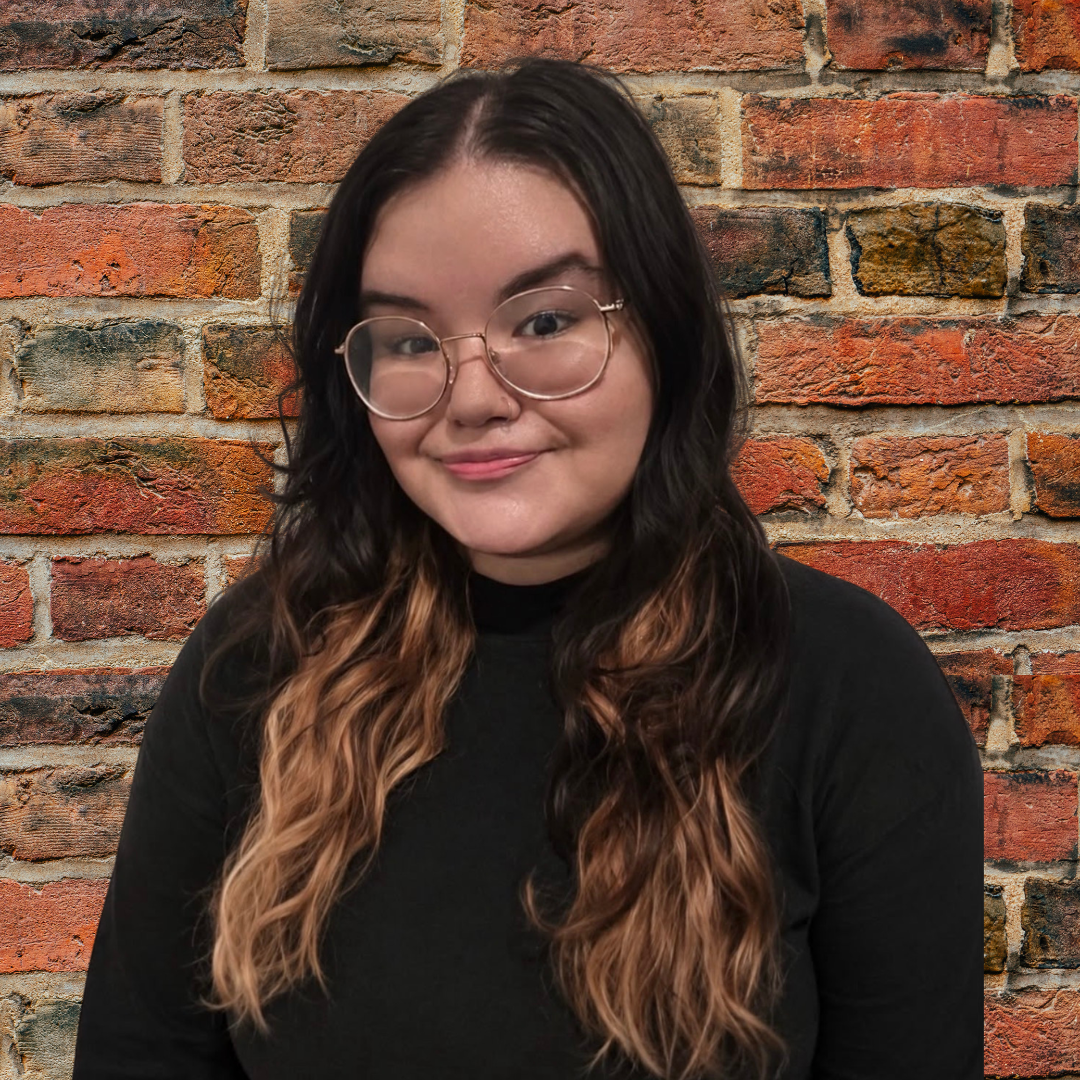 Adri Bernal Martinez, Marketing & Communications Associate