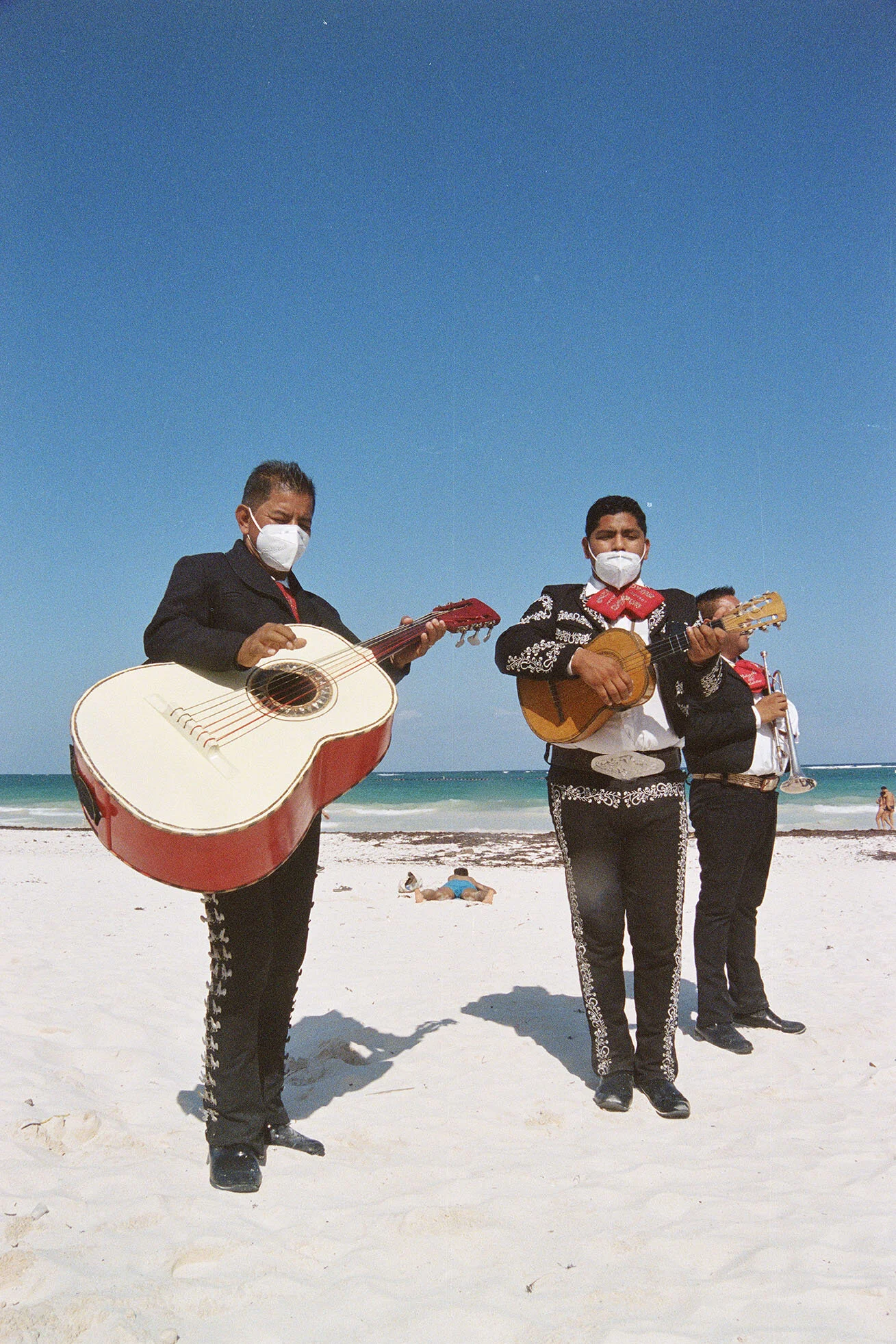 177FD3CF-4DC4-4A73-ABBA-020AC210015A