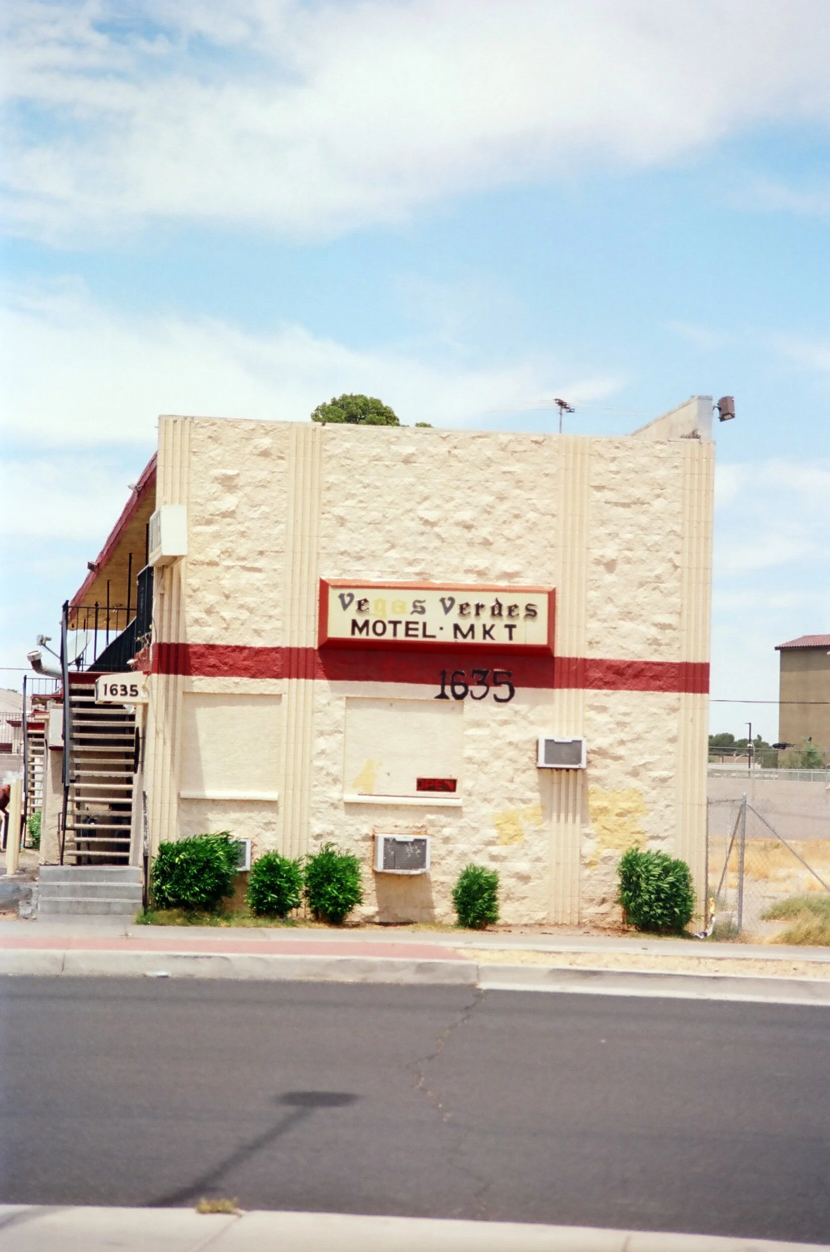 EC1876EC-0B32-49A6-801C-309685DC45F2