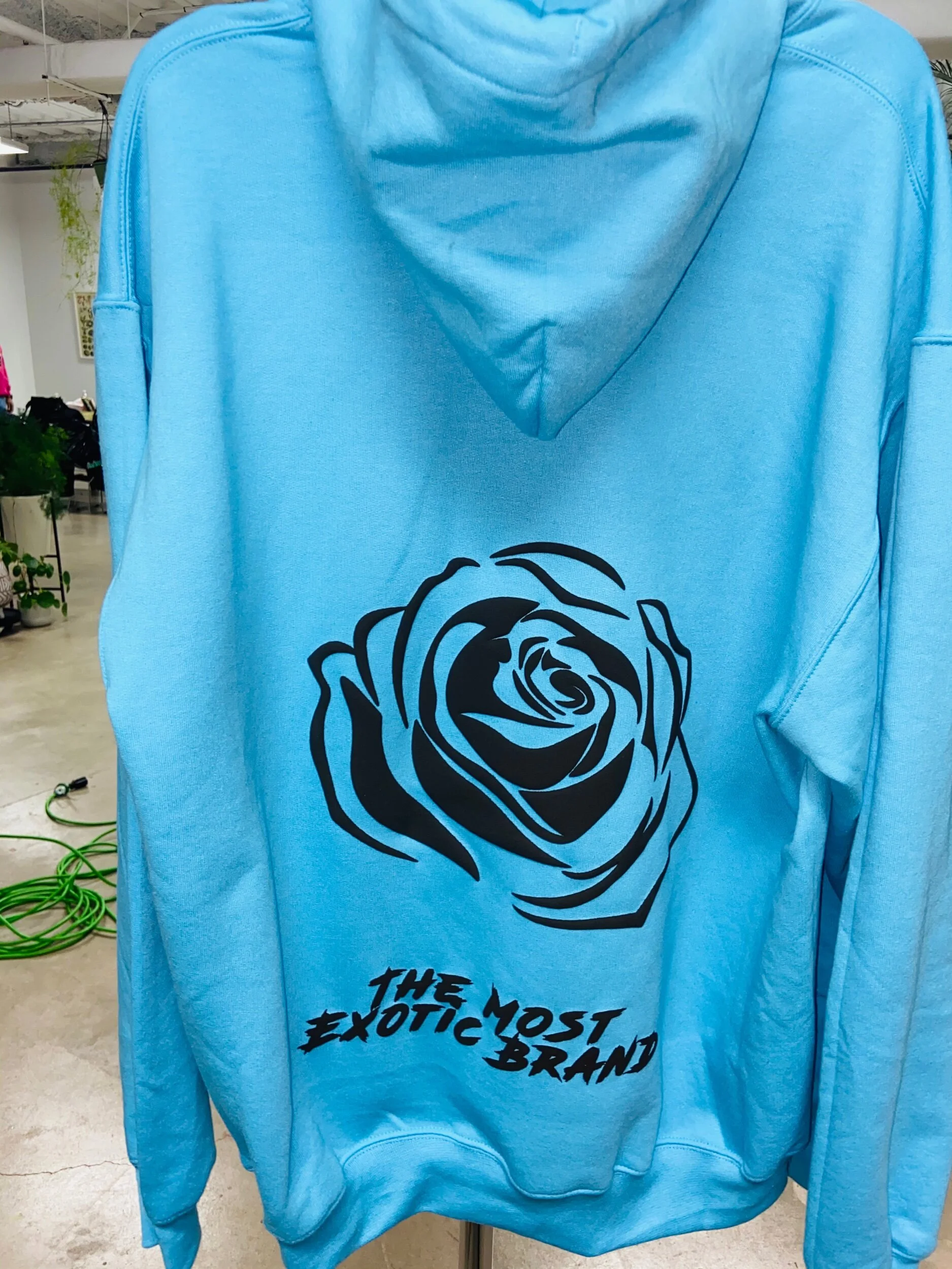 A590B915-280A-4203-9EE0-707D61045DCA