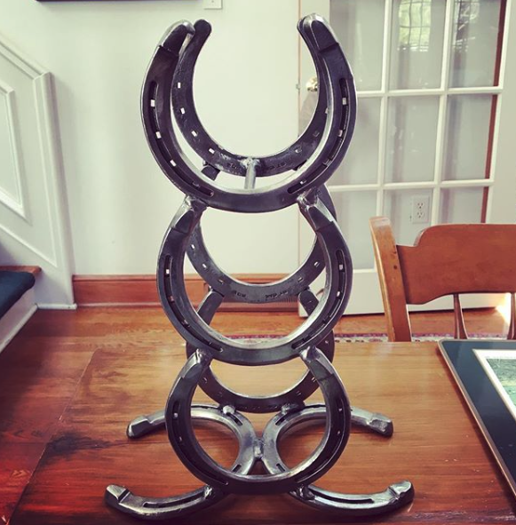 Beehive rack with a double base