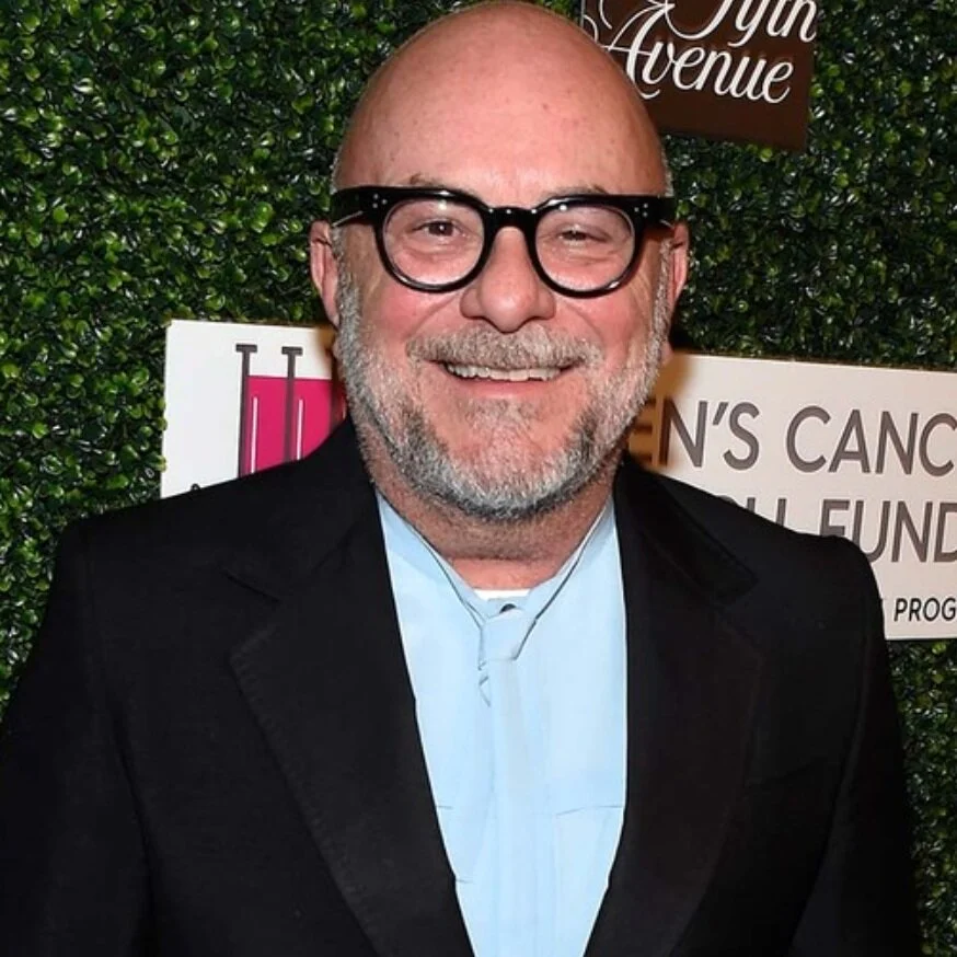 Celebrity Florist Creates Vagina Sculptures to Benefit Center for Reproductive Rights