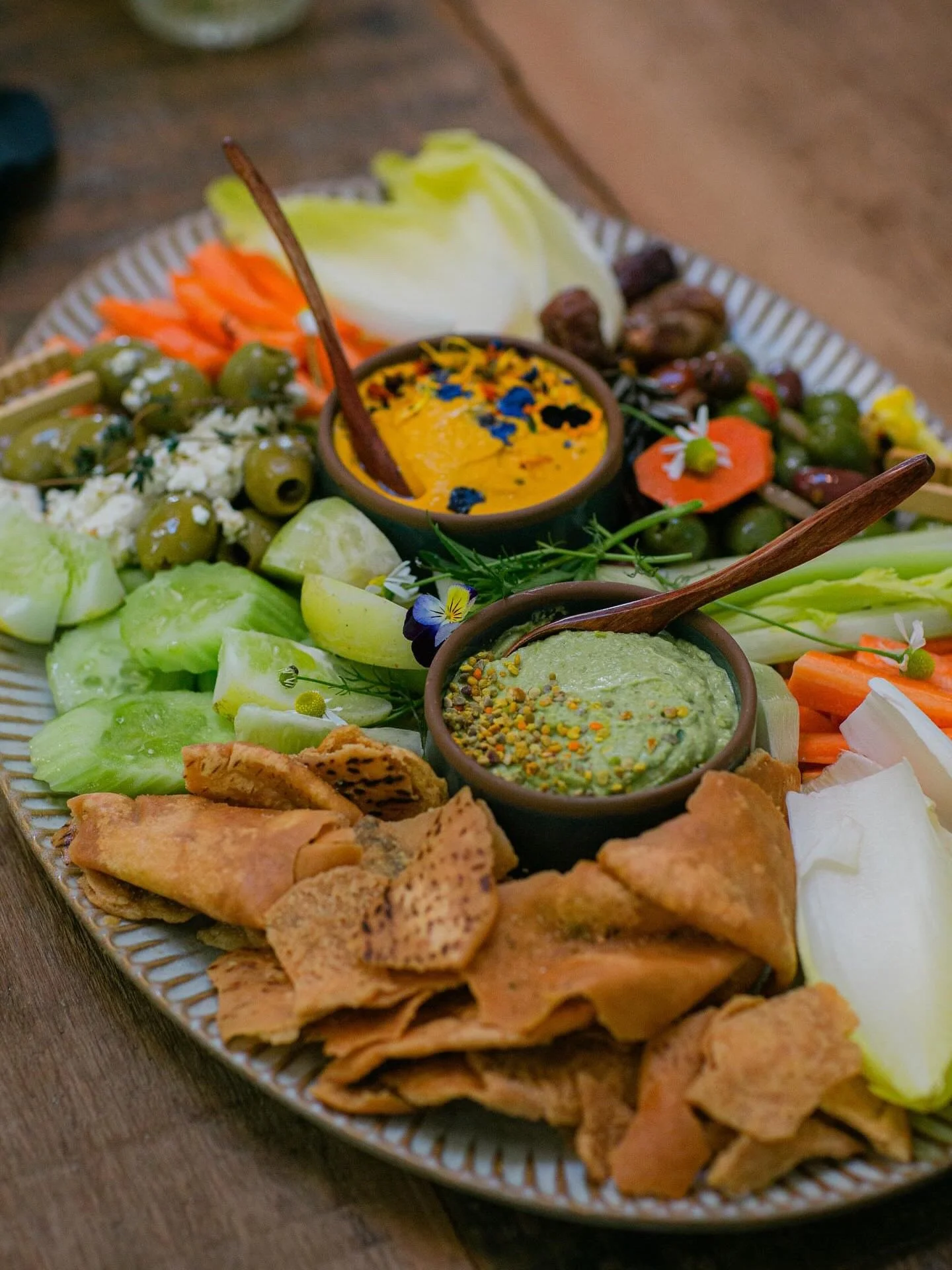 There&rsquo;s a reason this board looks (and feels) different. 🍃

Right now in Sonoma, the season is doing the heavy lifting: crisp root vegetables, peak‑ripeness citrus, cured meats from small local producers, bright pickles, briny olives, and chee