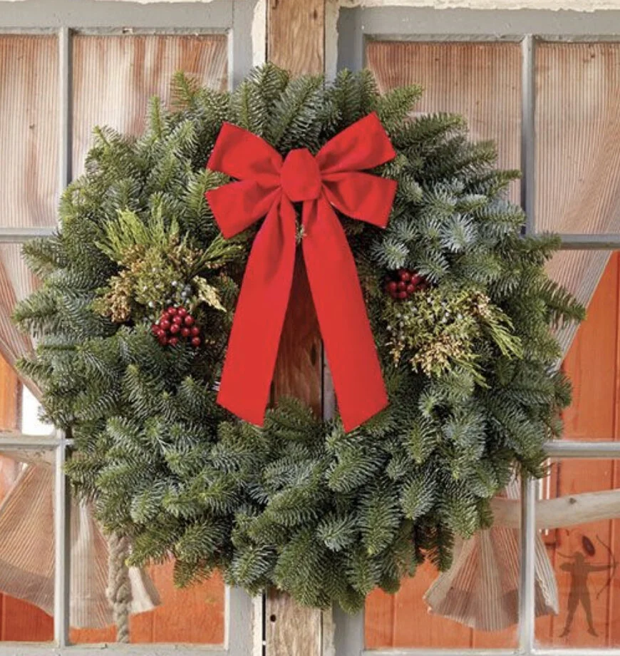W3- 28 inch Mixed Evergreen Wreath