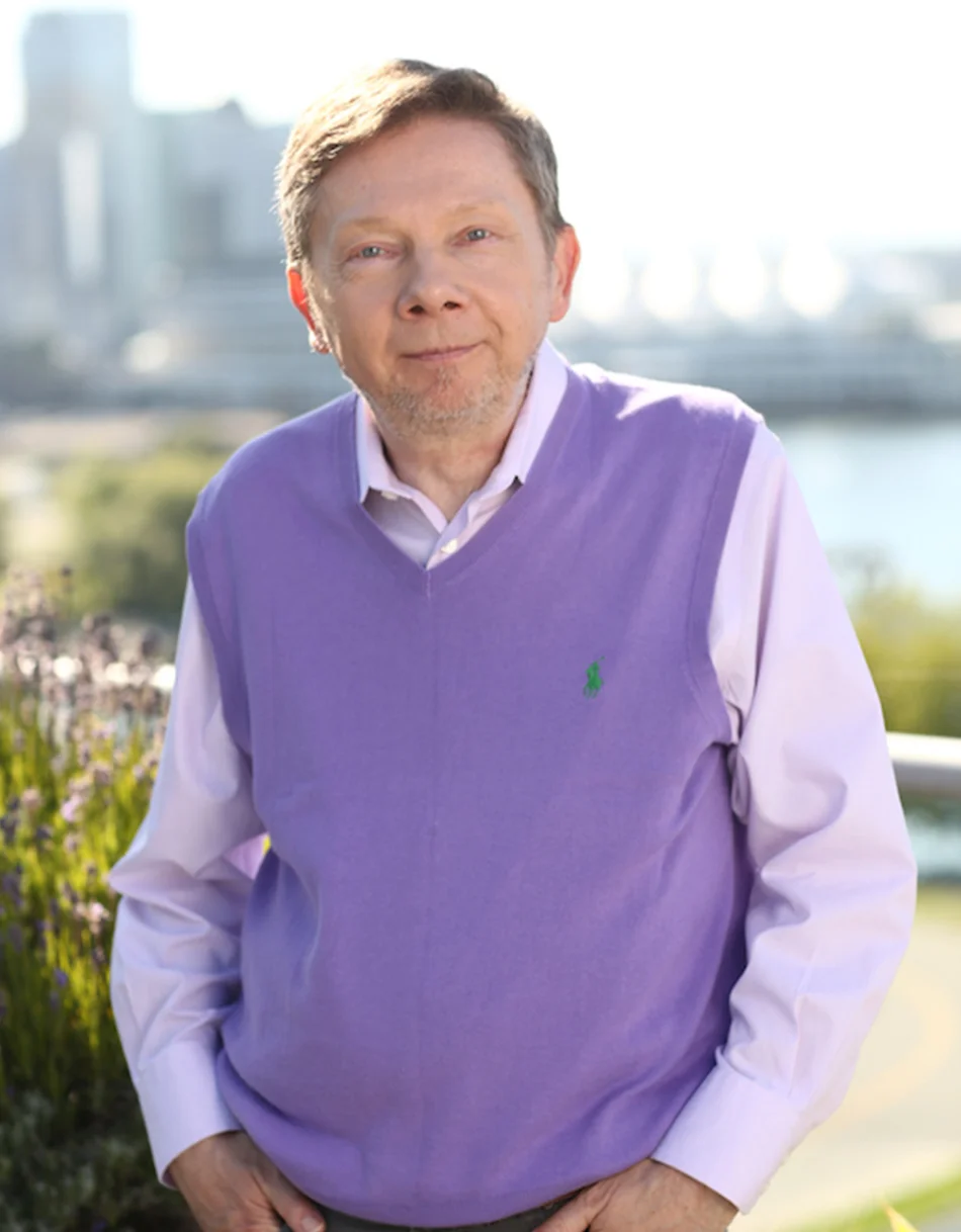 How can you not love him in lavender?!?source: www.eckharttollle.com