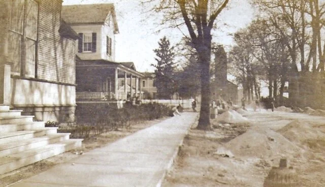 View from the corner of Hampton and Church Streets.  Temple Sinai is pictured in the left-hand corner. Circa 1910