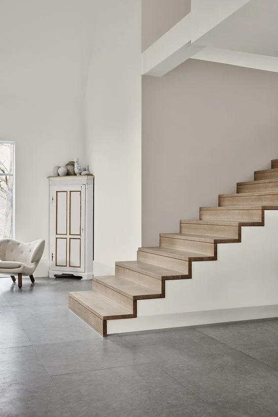 Wall: Jotun 12078 Comfort Grey | Wall: Jotun 1622 Reflection