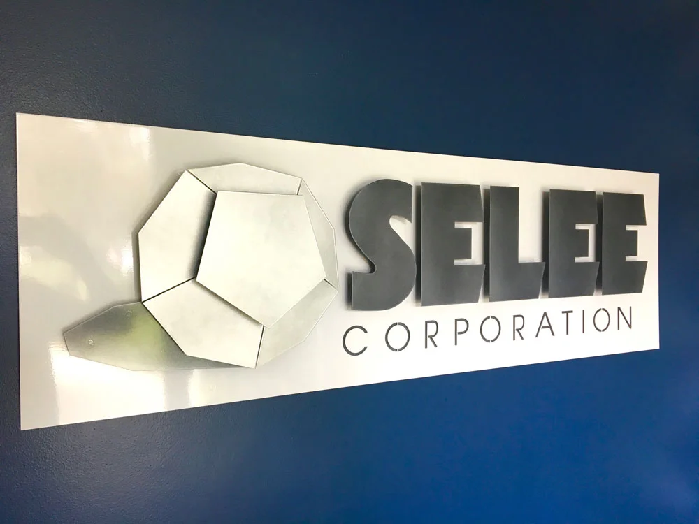 SELEE-3d-Sign-copy.jpg