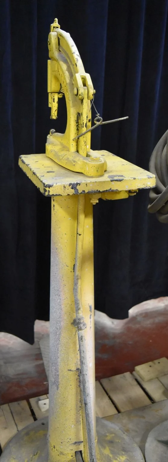 Rivet Machine2.jpg