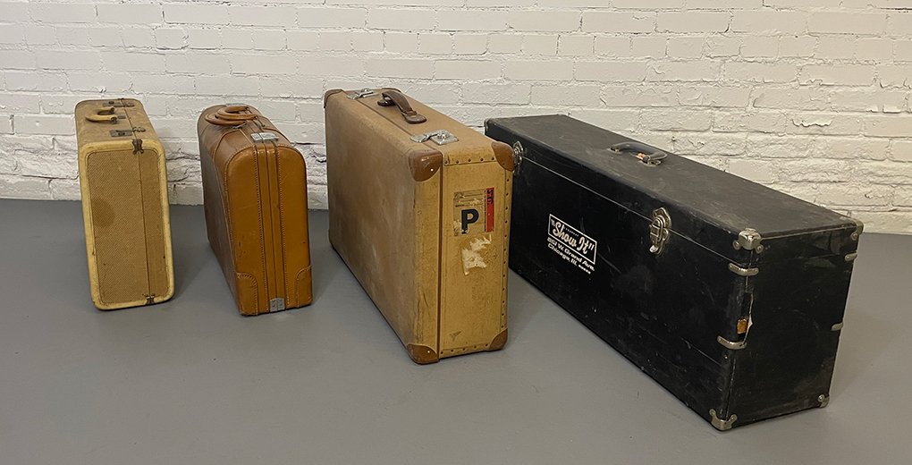 old_suitcases.jpg