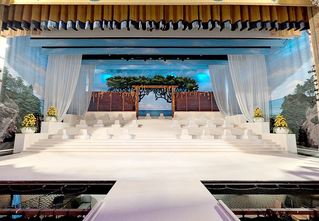 Coro26_stage_empty.jpg