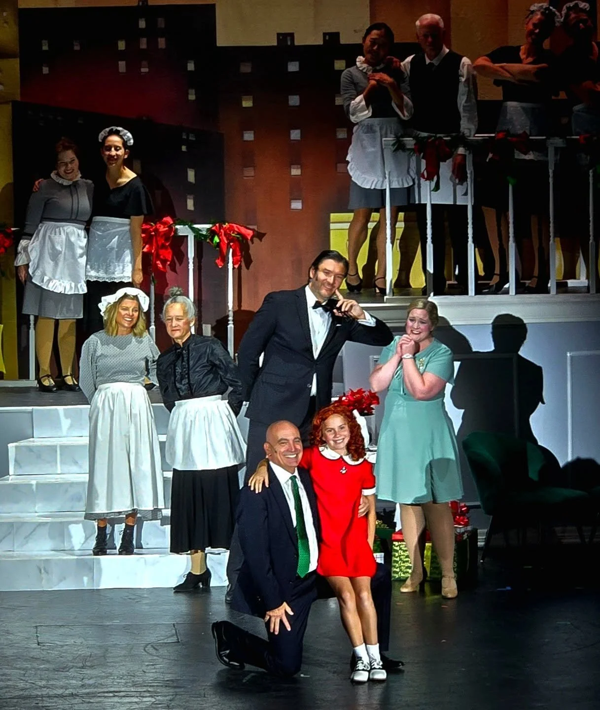 Happy closing to the Big Apple cast of Annie! The Empire State cast will close out the final two performances.