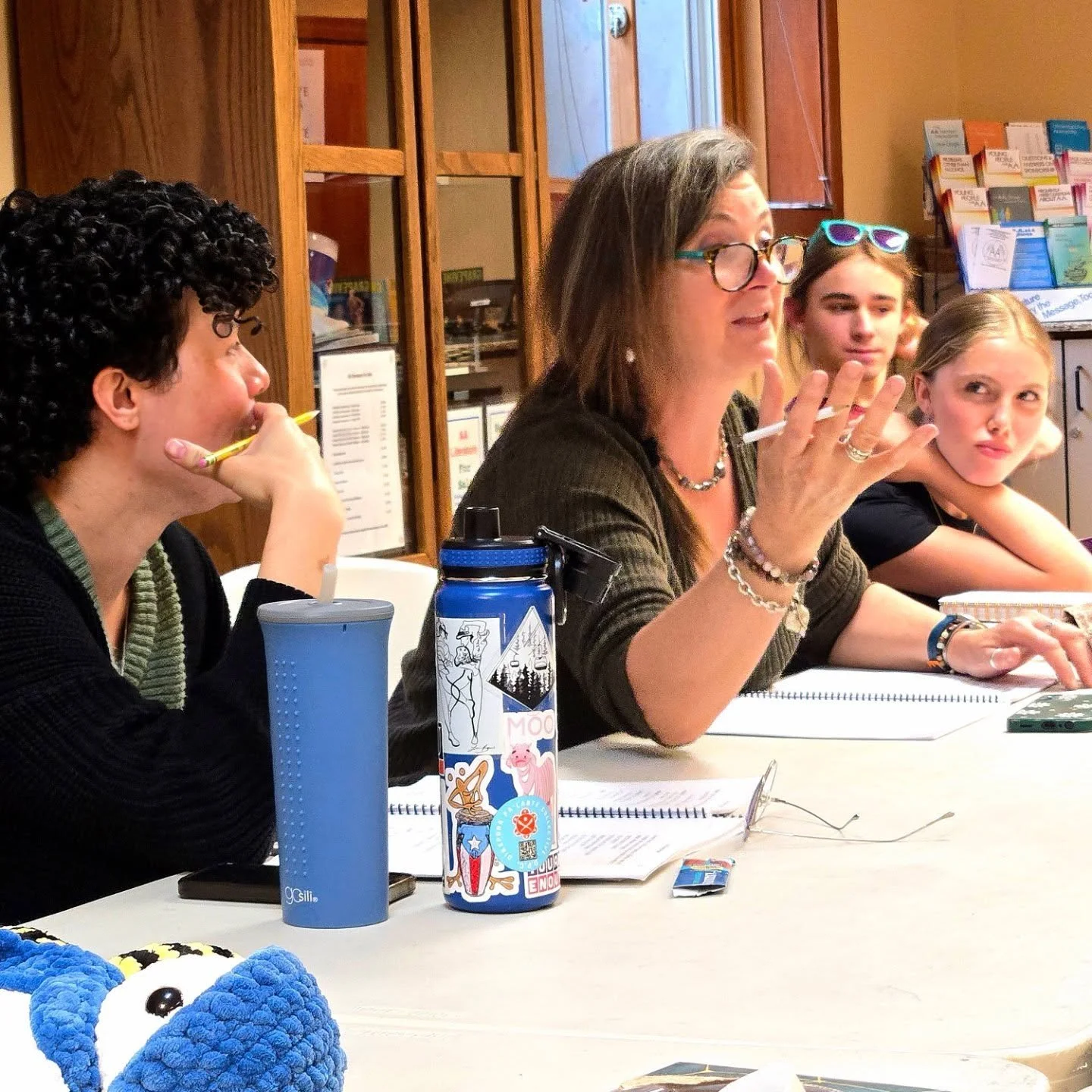 The Summer Theatre Project production of SIX: Teen Edition has begun rehearsal this week! Check out some moments from table work.

SIX tickets go on sale this Monday, June 1. Link in bio!

#sixteenedition #theater #sunvalley