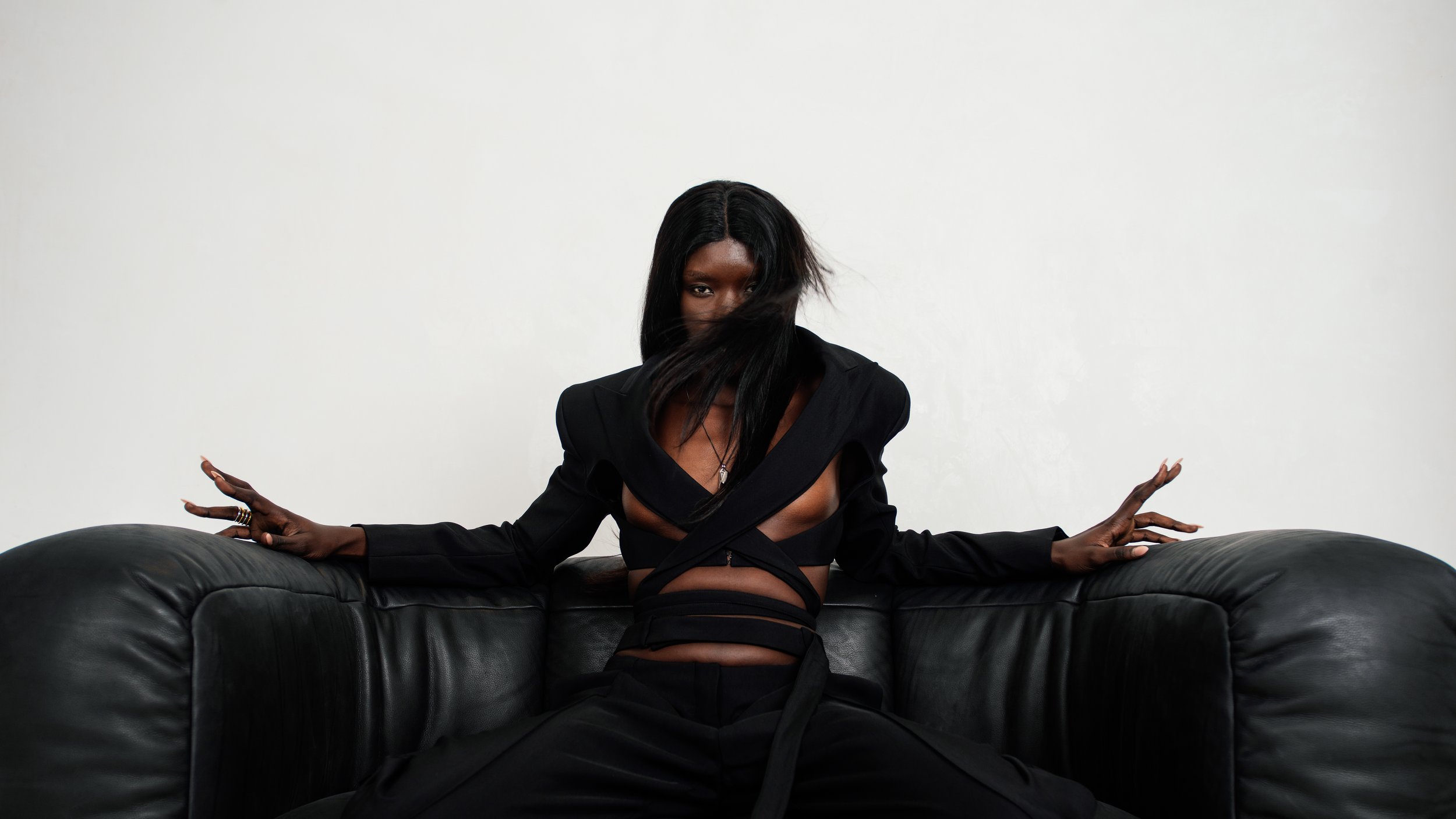 EDITORIAL / DOMINION / ANTIDOTE