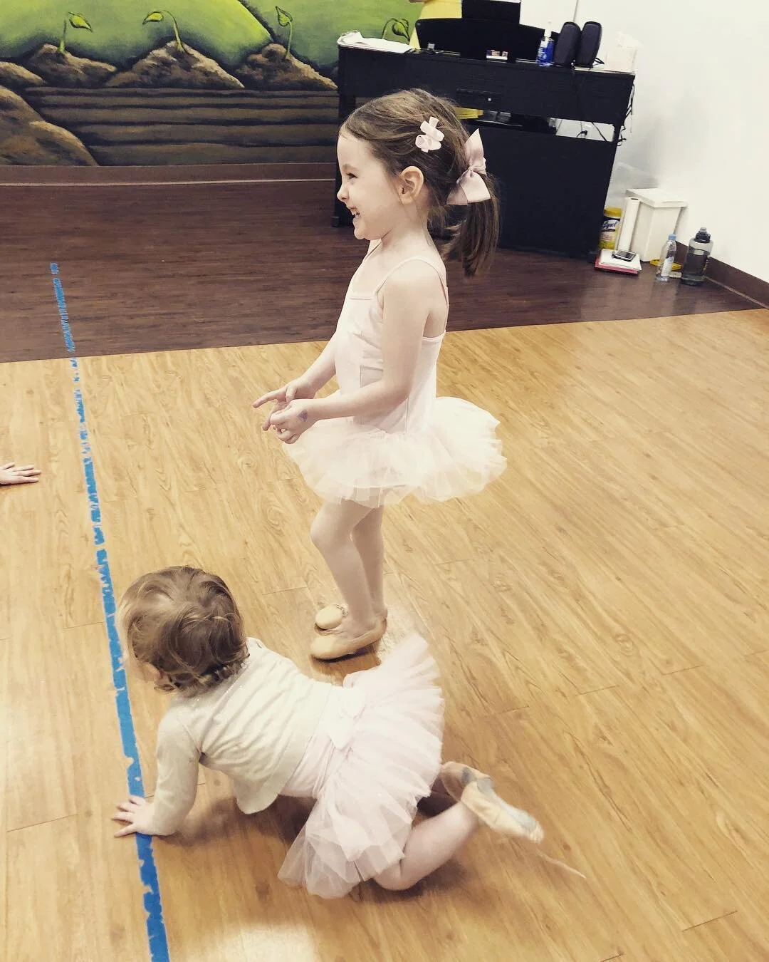 Bring your sister to ballet day 💕✨🎀 love these two