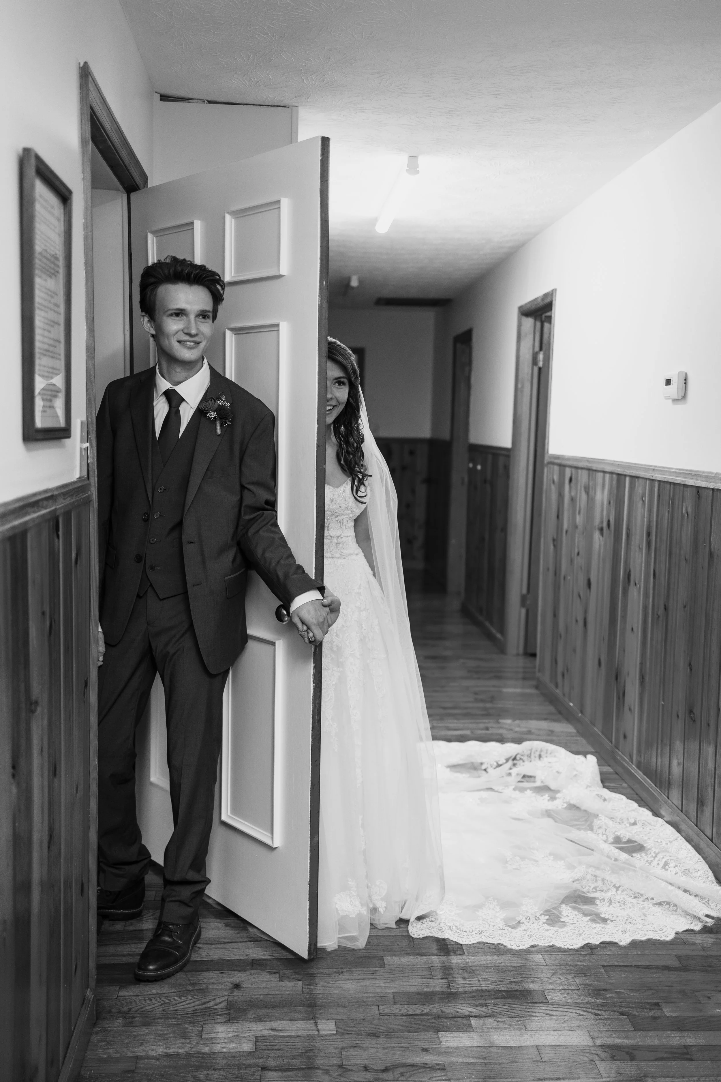 ClineWedding-082-bw.jpg