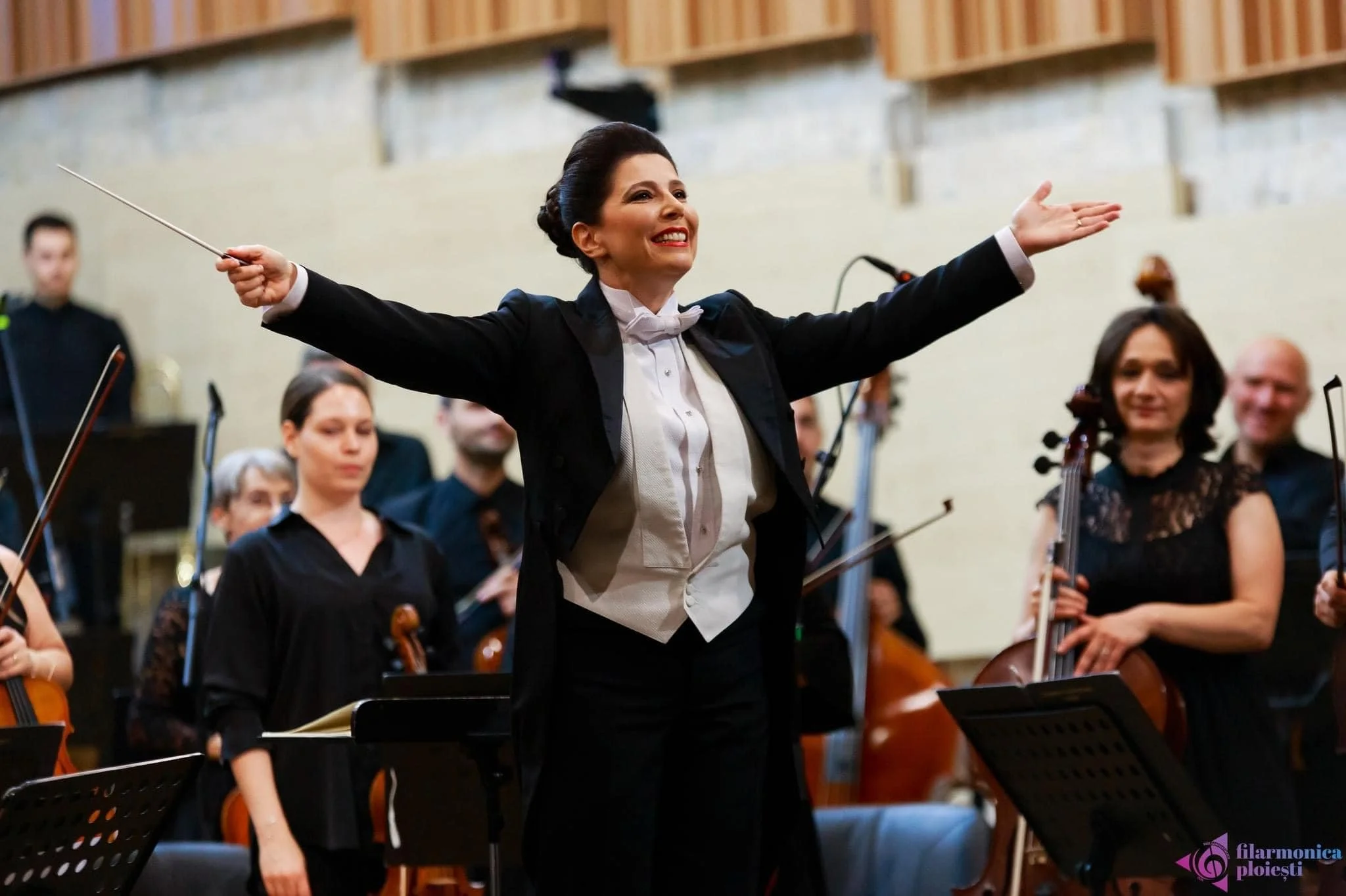 Texas Medical Center Orchestra Artistic Director Libi Lebel Wins Awards in Conductor Competition
