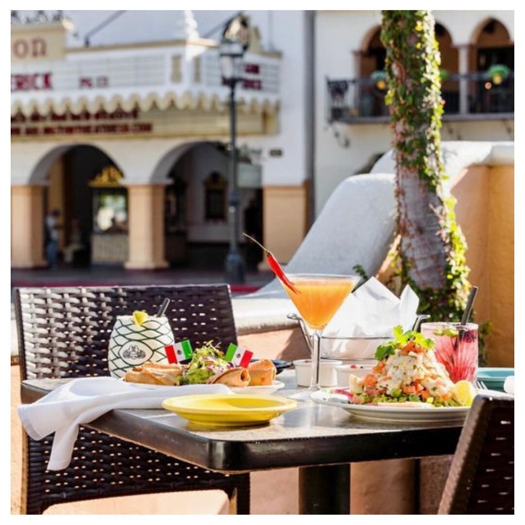 Cheers to the weekend! Enjoy a delicious meal and a signature margarita at Carlitos! ☀️🎊

Complimentary parking is available in our beautiful plaza!