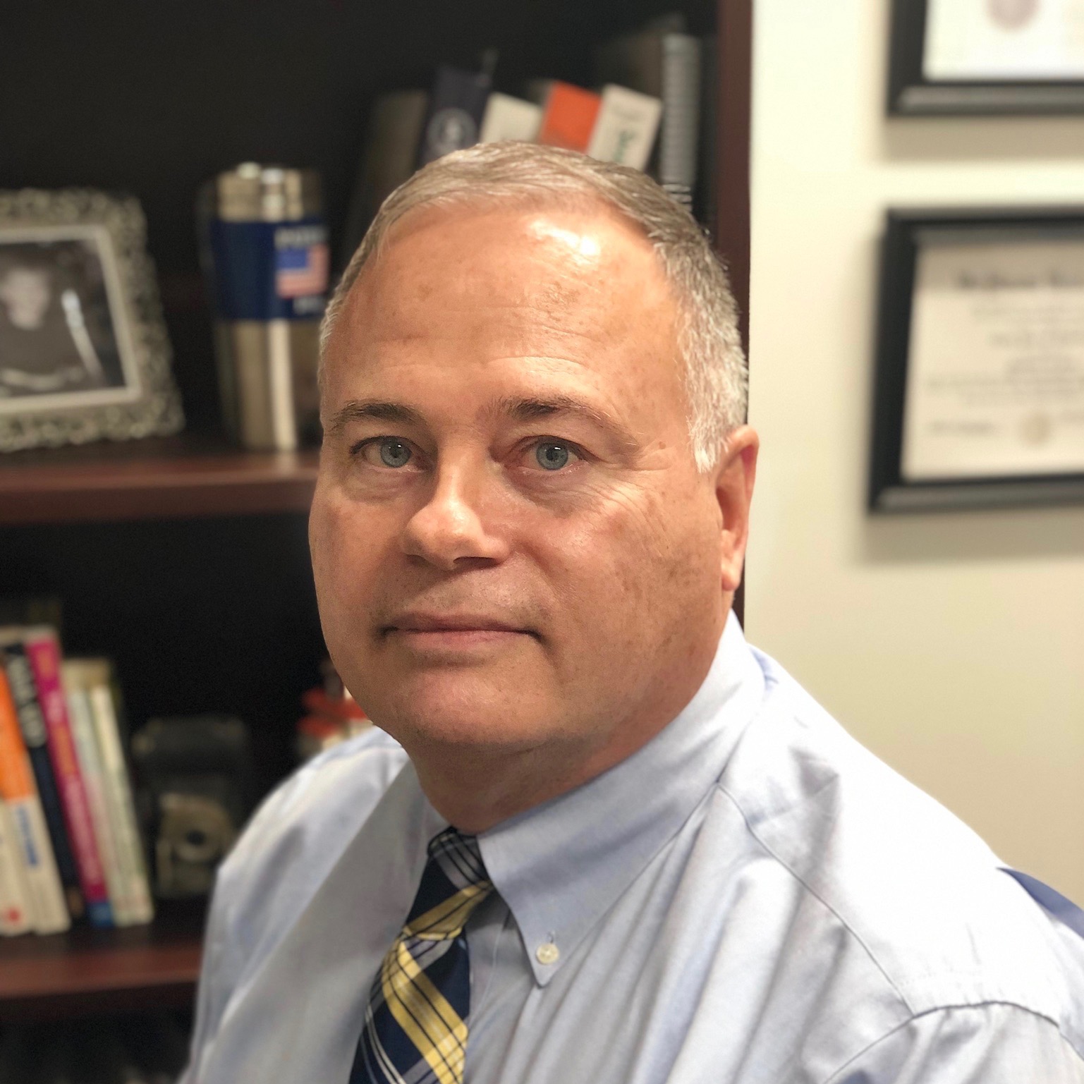 Dr. Craig Cleveland