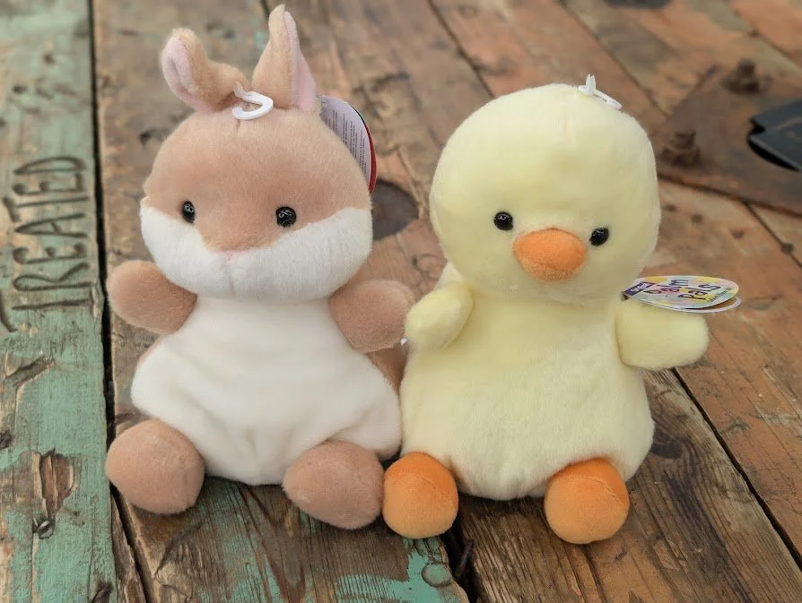 Aurora Palm Pals (8 inch)