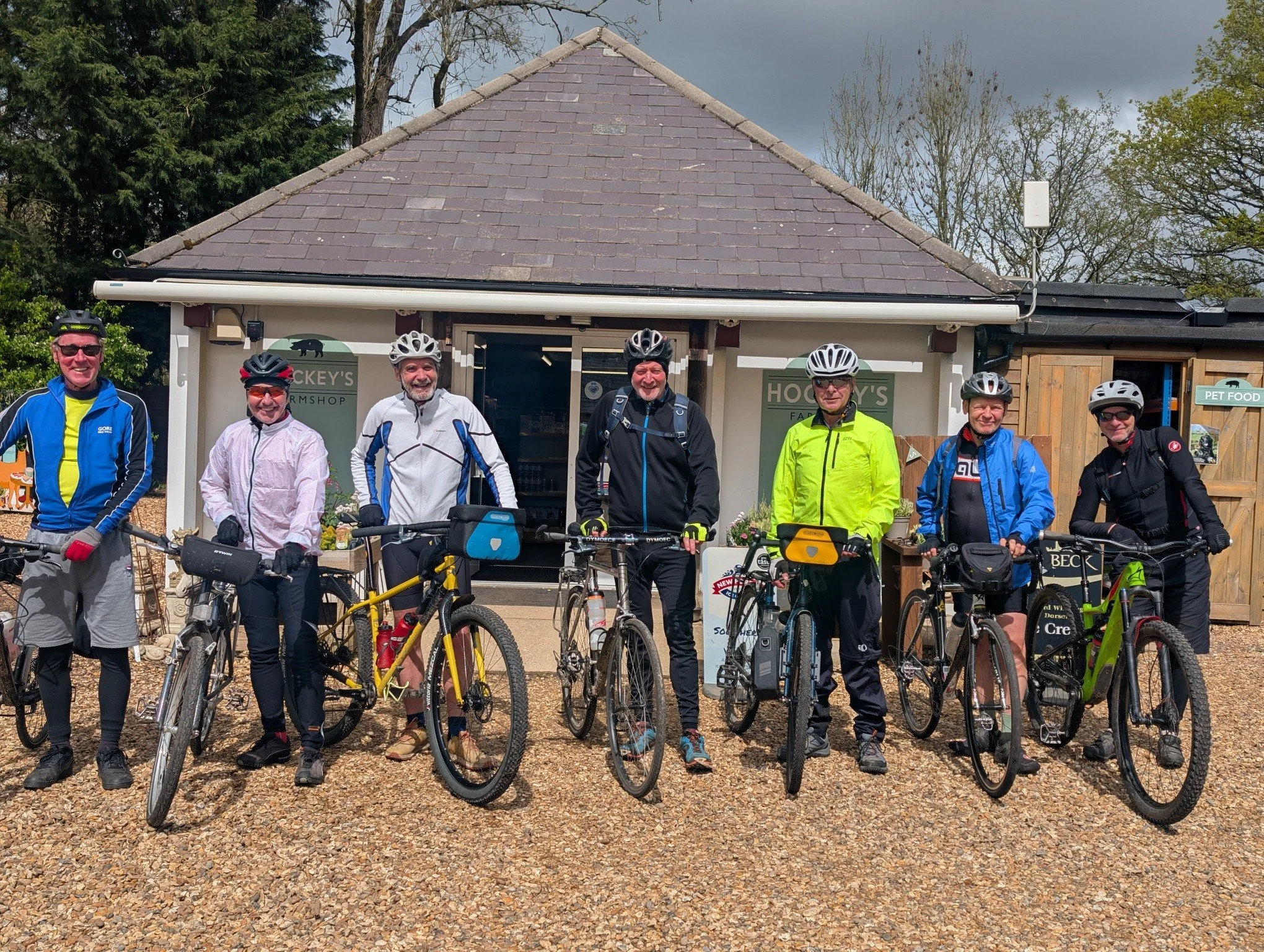 Cyclists&hellip; you&rsquo;ve found your pit stop 🚴&zwj;♂️☕️

Right in the heart of the New Forest, Hockey&rsquo;s is the perfect place to pull in, park up and refuel. Whether you&rsquo;re mid-ride or just getting started, we&rsquo;ve got plenty of 