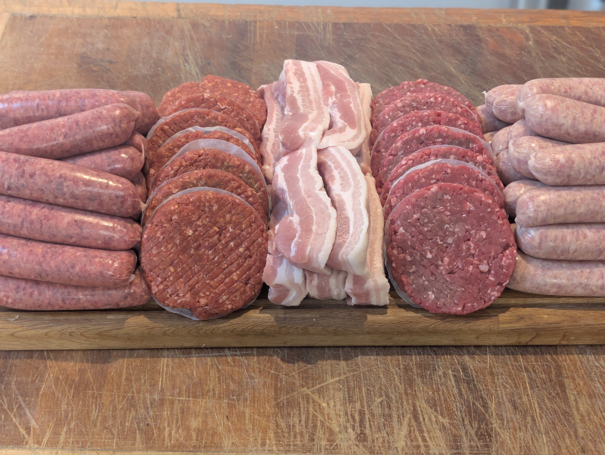 BBQ season is calling&hellip; and this is your ultimate line-up 🔥

Our butchery team have put together a proper feast, packed with flavour and local quality:
&bull; Great Taste Award-winning venison &amp; crab apple sausages
&bull; Old English break