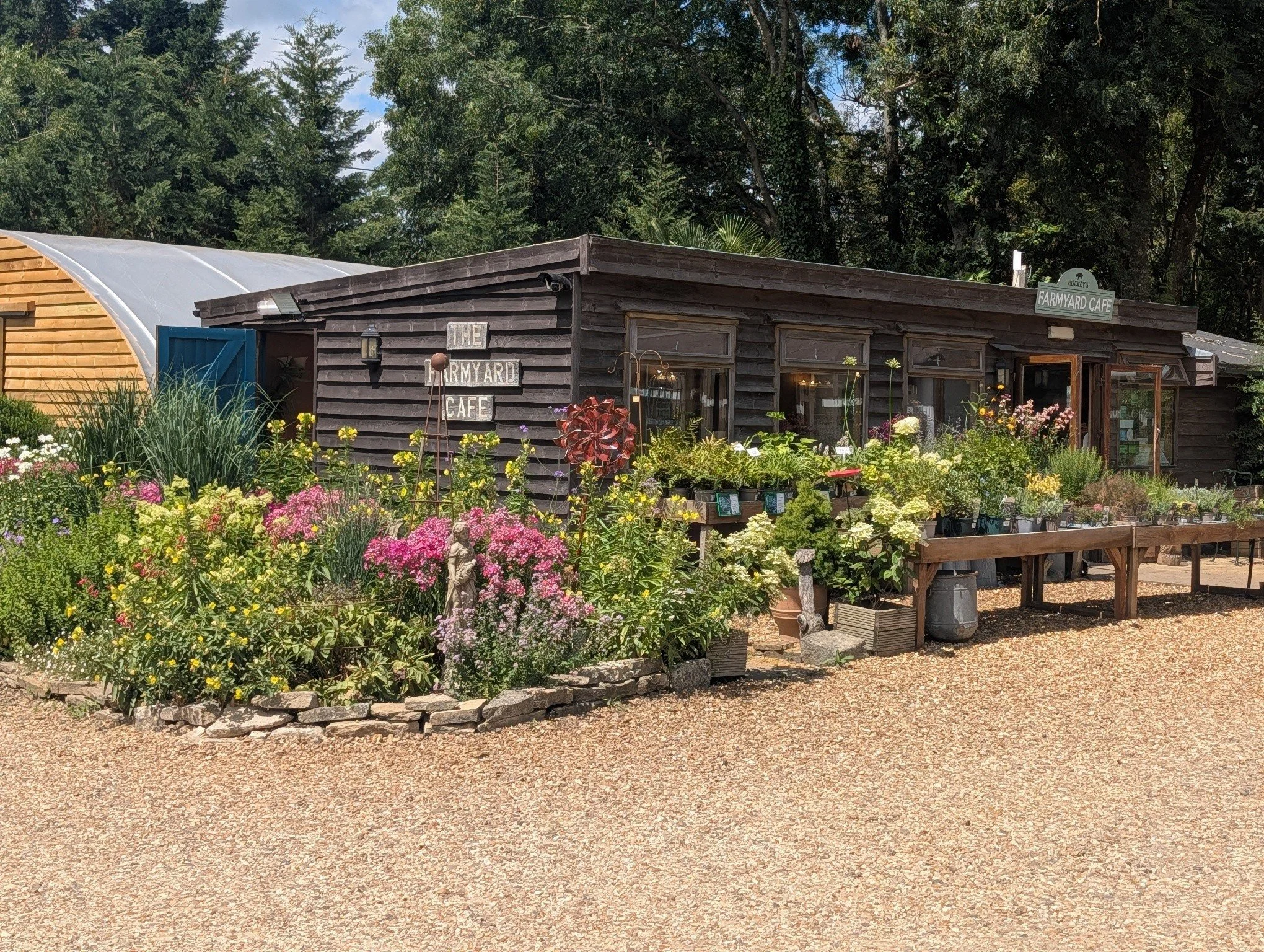 How pretty does the farm look today? ☀️🌸

If you needed a sign to pop by Hockey's Farm Shop in South Gorley, right in the heart of the New Forest... this is it. 💚

#HockeysFarmShop #NewForest #SouthGorley #Fordingbridge #NewForestDays #FarmShop #Fa
