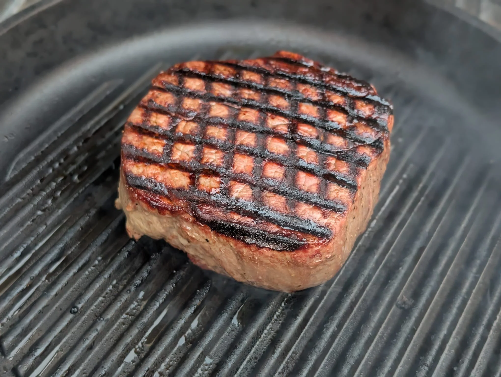 🎾 Wimbledon. ⚽ Football. ☀️ Sunshine. 🍓 Strawberries. 🔥 BBQs.

Summer is doing its thing... and we're here for it.
Whether you're picking up strawberries and cream for Wimbledon, stocking up on BBQ favourites from our butchery, grabbing an ice cre