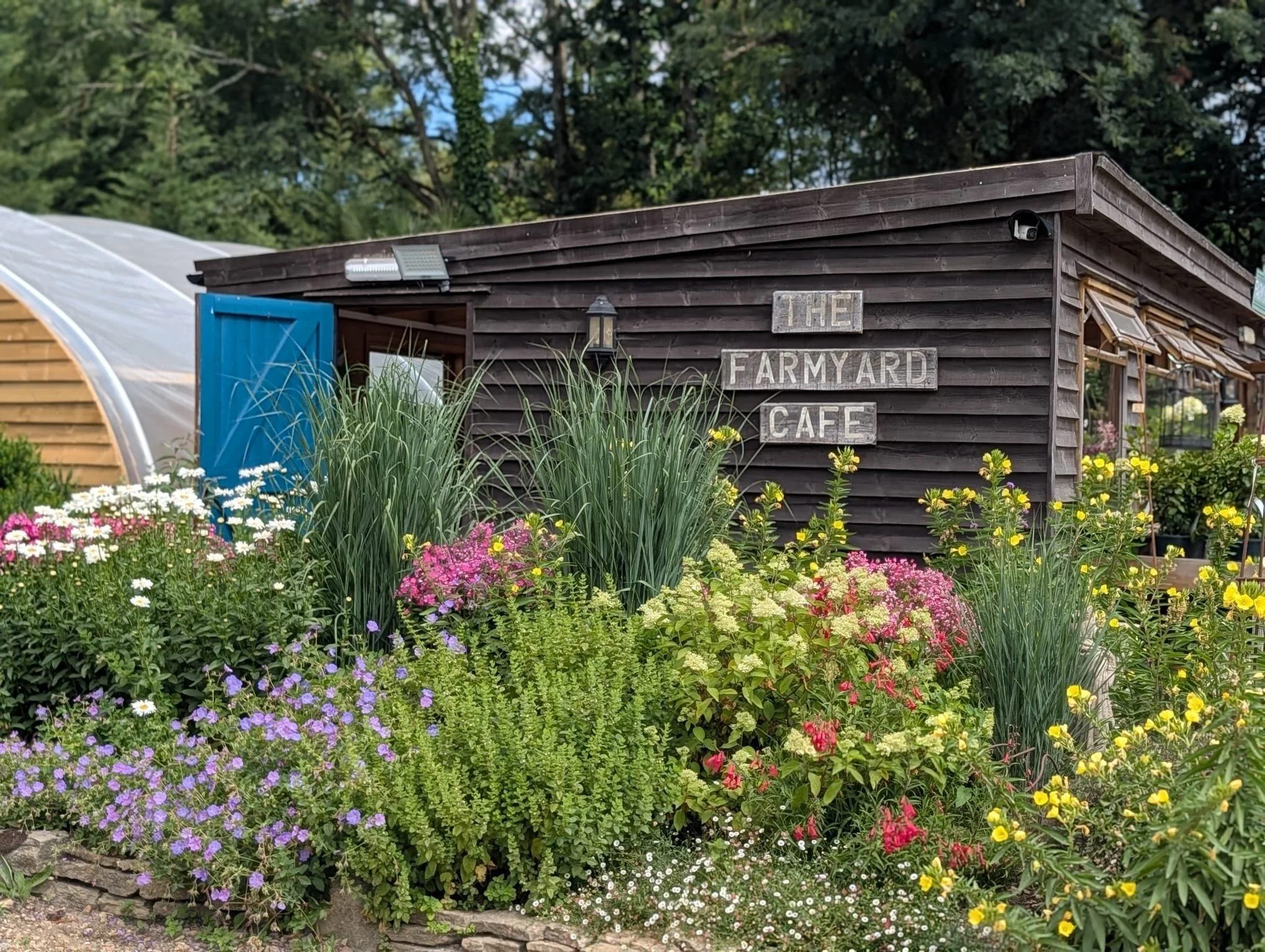 🌿 Good food tastes even better with a countryside view.

If you're exploring the New Forest, make a stop at Hockey's Farmyard Cafe in South Gorley, near Fordingbridge.

Open every day from 8.30am&ndash;5pm, with hot food served from 9am&ndash;4.30pm