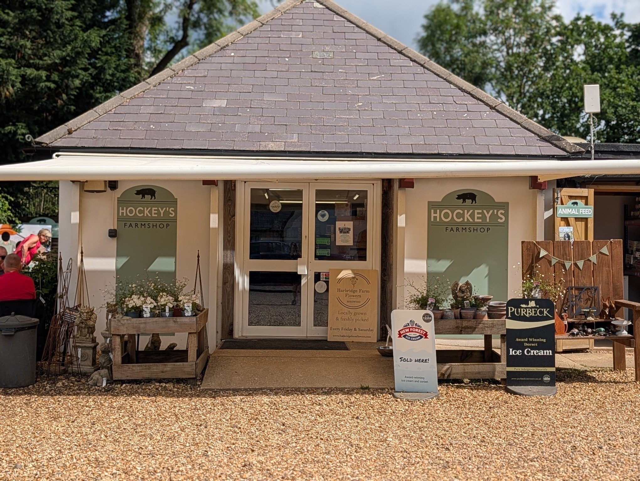 Off to the Ellingham Show today? 🎪✨

Make Hockey's your first stop... or your last!
🥓 Breakfast before you go 🍔 Supper sorted on the way home 🍦 Ice cream to cool down after a day in the sunshine

We're just a short drive away in South Gorley and 