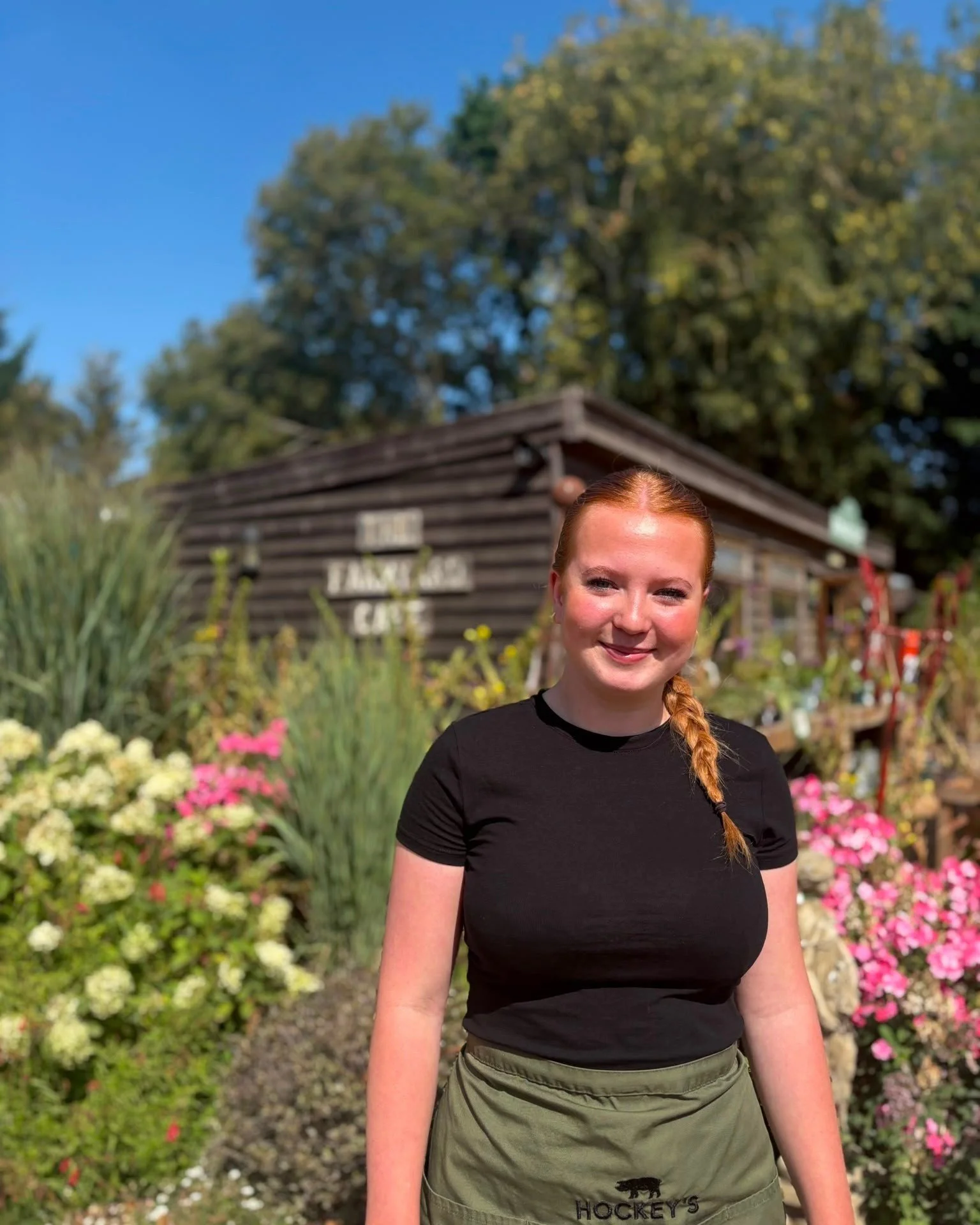 🌟 Meet Rosheen! 🌟

Rosheen has been part of the Hockey&rsquo;s team for two years, and you&rsquo;d be hard pushed to find anyone quite as smiley!

What does she love most about working here? The brilliant friends she has made. Her favourite lunch i