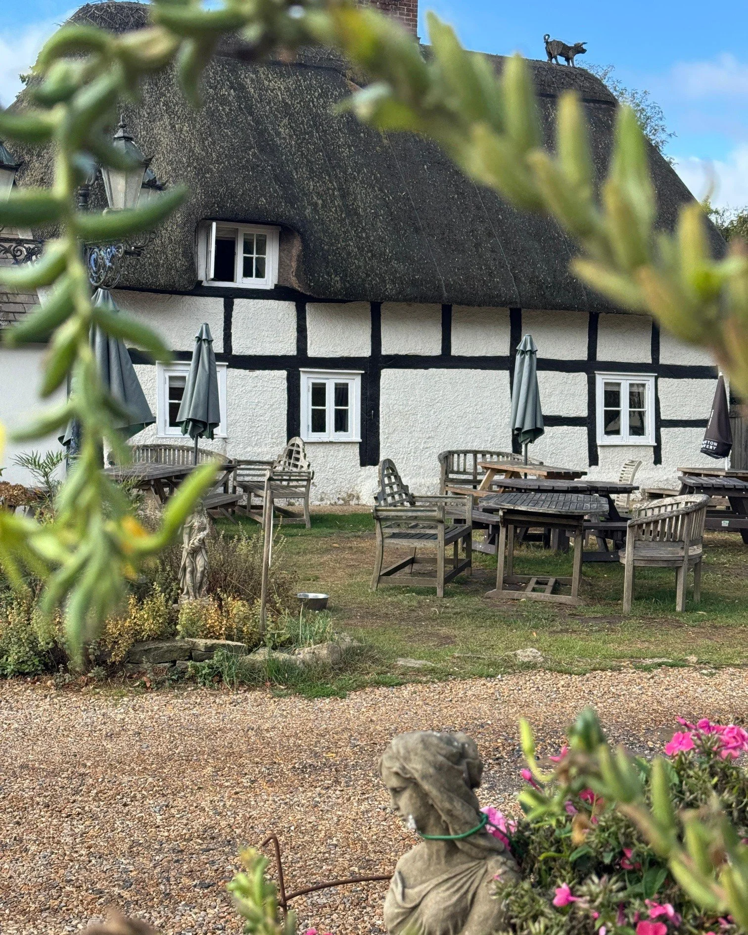 🌿 One last Bank Holiday Monday before August bows out&hellip;

Summer might be starting to wind down, but there&rsquo;s still plenty to enjoy at Hockey&rsquo;s. 🌸

Pop in for breakfast or lunch at the Farmyard Cafe, pick up something delicious from