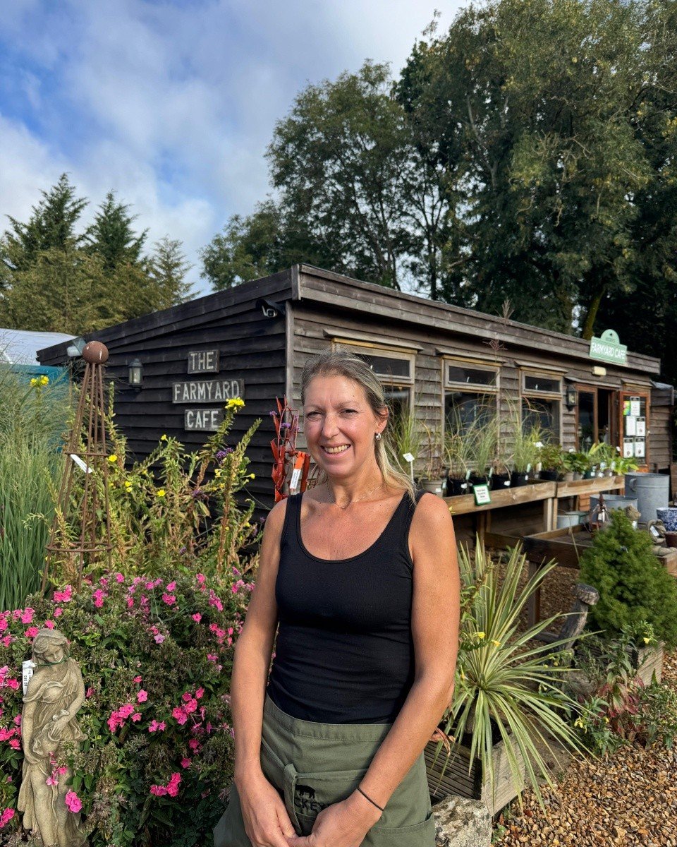 🌟 MEET LISA &mdash; OUR CAMERA-SHY CAFE MANAGER! 📸🙈

After 18 months at Hockey&rsquo;s, Lisa&rsquo;s turn in the spotlight has arrived&hellip; much to her delight, obviously. 🤣

If you&rsquo;ve been to the Farmyard Cafe, we&rsquo;re pretty sure y