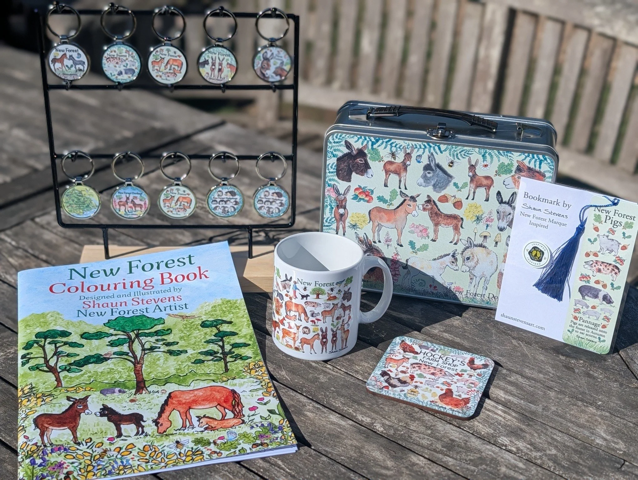 🎨 FRESH DELIVERY, FULL SHELVES! 🛍️

New Forest Marque member Shaun Stevens Art has brought another splash of colour to the Vinery!

✨ Magnets ☕ Mugs 📖 Metal bookmarks 🔑 Keyrings 🥪 Lunch boxes 😍 Those VERY popular tea towels!

Buying a gift? Lov