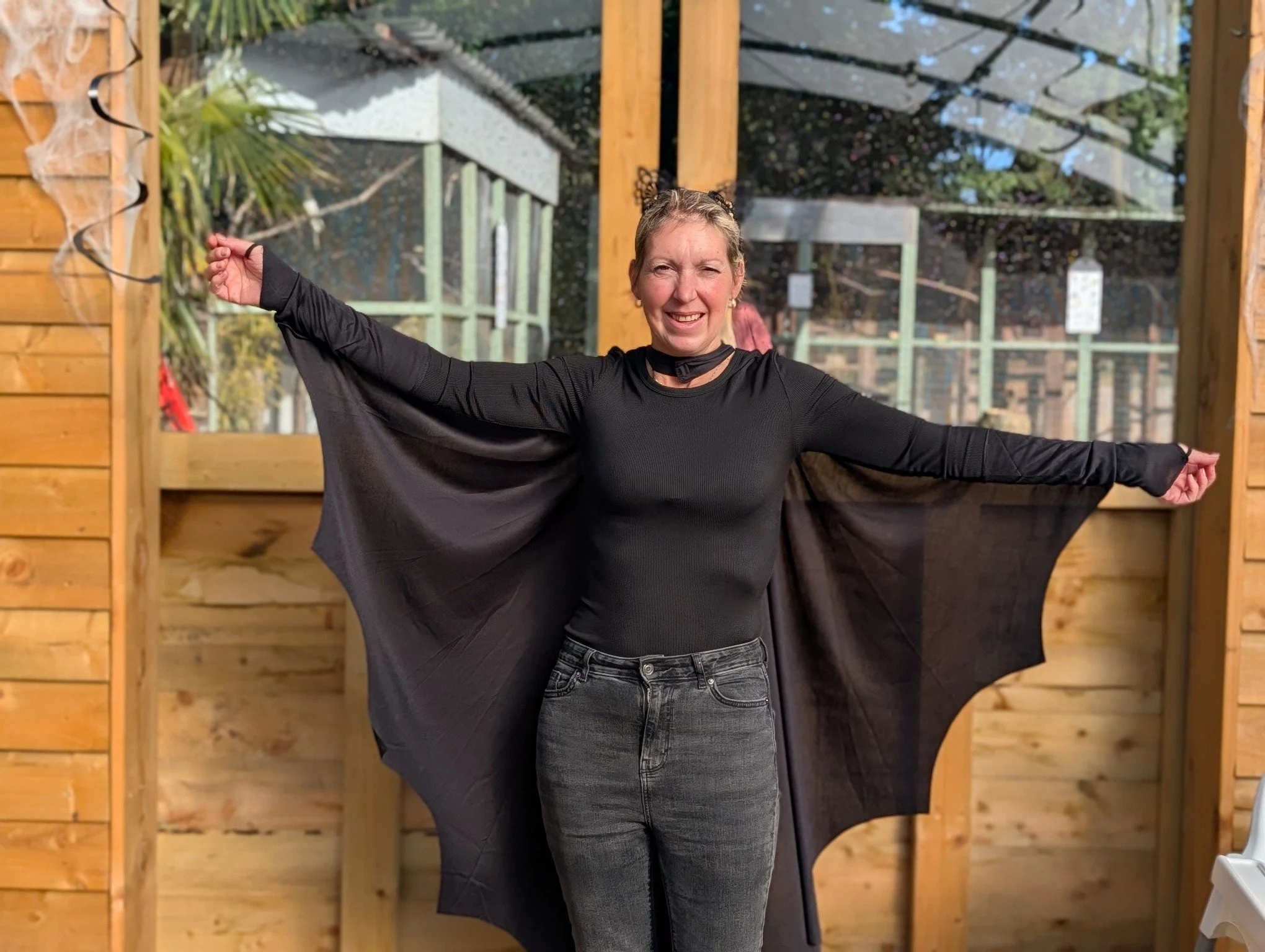 🎃 What a spooktacular morning!

Hosted by our very own bat-tacular Lisa 🦇, our Paint Your Own Pumpkin morning brought out some wonderfully creative little artists!

From cheeky grins and fluttery eyelashes to glittery ghosts and splashes of colour,