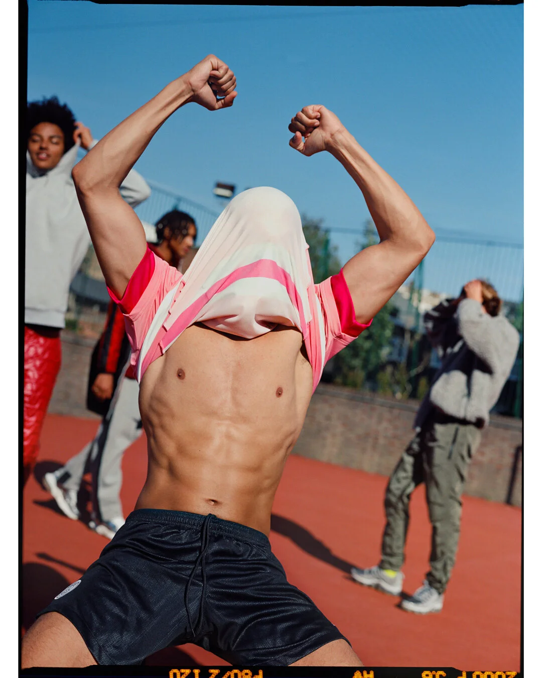 nickrileybentham_MAN.ABOUT.TOWN_N.R.B_09.18_03_RGB.jpg