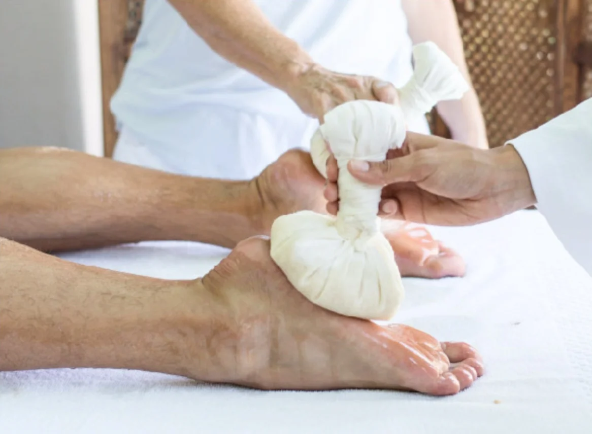 pinda-svedana-ayurveda.jpg