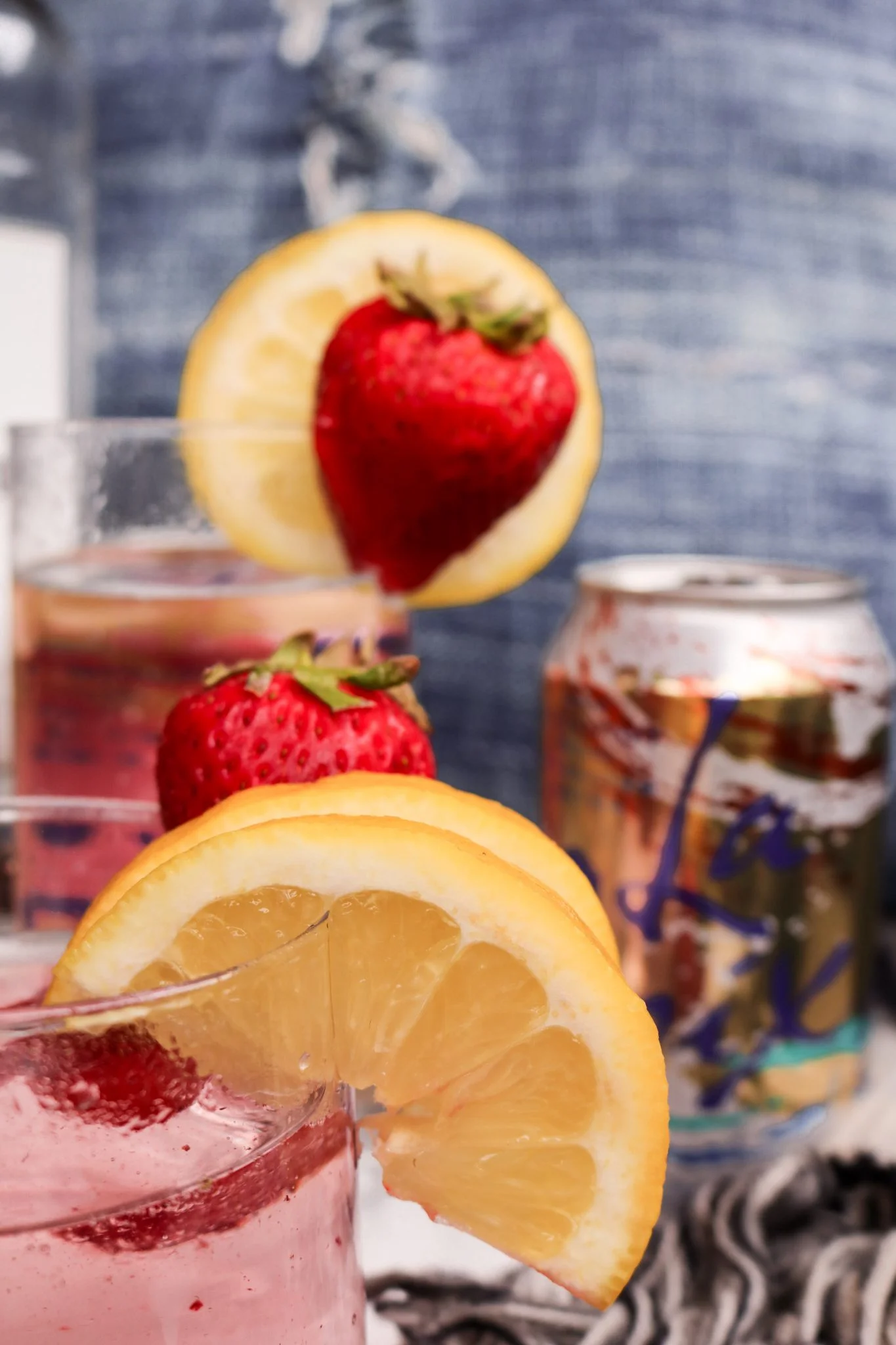 The-Hungarian-Brunette-Skinny-cocktails-lacroix-water-and-vodka-4-of-4.jpg