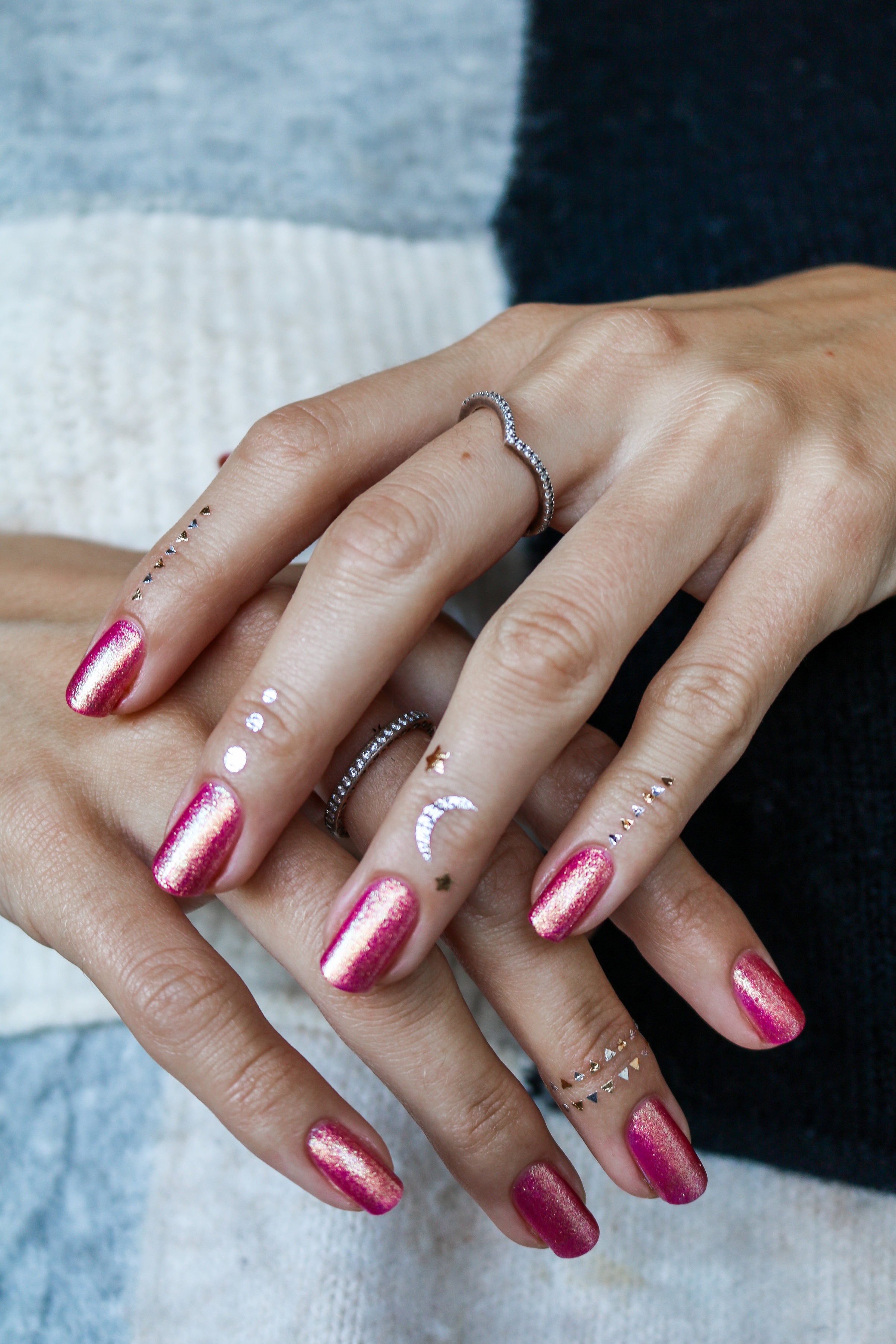PINK & SPARKLY V-DAY NAILS + SILVER & GOLD TEMPORARY TATTOOS — The  Hungarian Brunette
