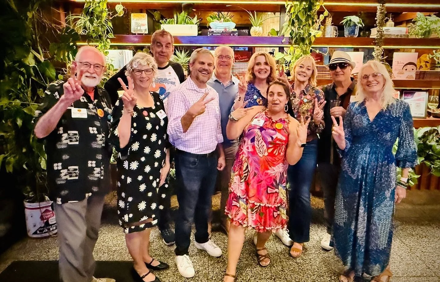 A few familiar faces from our BHN Steering Committee. Thank you for all you do for our community. ✌🏽☮️

@billwiggins9 @thomascampion @kristine.lalonde @cynhicks @alcocke @juliedilworth  @susiecampiondesign Lisette Harran, Ken Grant 

#neighbors #bhn