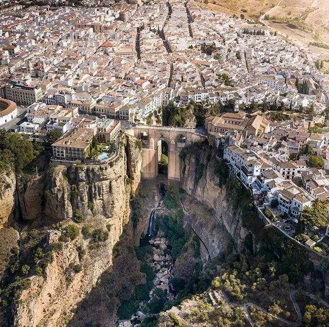 Ronda&rsquo;s Puente Nuevo bridge in harsh midday lighting is still stunning! Check out our story see footage of this awesome destination in Southern Spain.
-
📷: @djiglobal Mavic 2 Pro
🔘: 28mm f/2.8
⚙️: ISO 100 || f/5.6 || 1/100 || 10.26mm
-
#trave