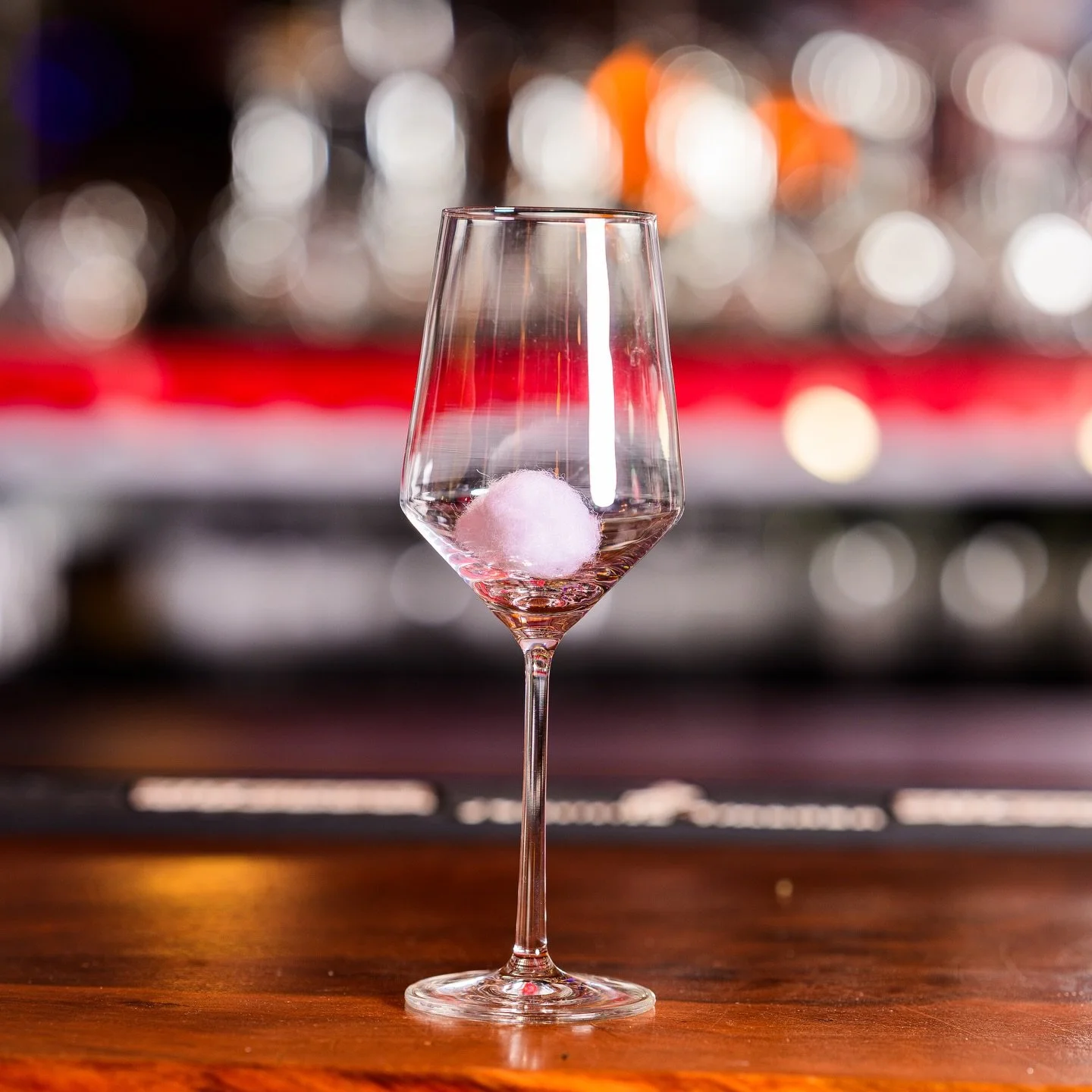 Last call at Deck the Halls.
Today&rsquo;s the final day to grab one more drink and toast the 2025 holiday season with us. Thanks for all the cheer &mdash; see you at the bar 🍸🎄🎅 🎁 
Open Sunday, 12/28, from 11am - midnight. 

#deckthehallsbar #ti