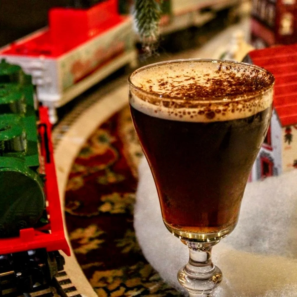 Have you taken a ride on our Polar Express-O this year? With cold brew, winter spices, and coffee cordial vodka
#holidaybars #drinksf #cheers #drinklocal #holidaycheer  #deckthehalls #polarexpress #expressomartini