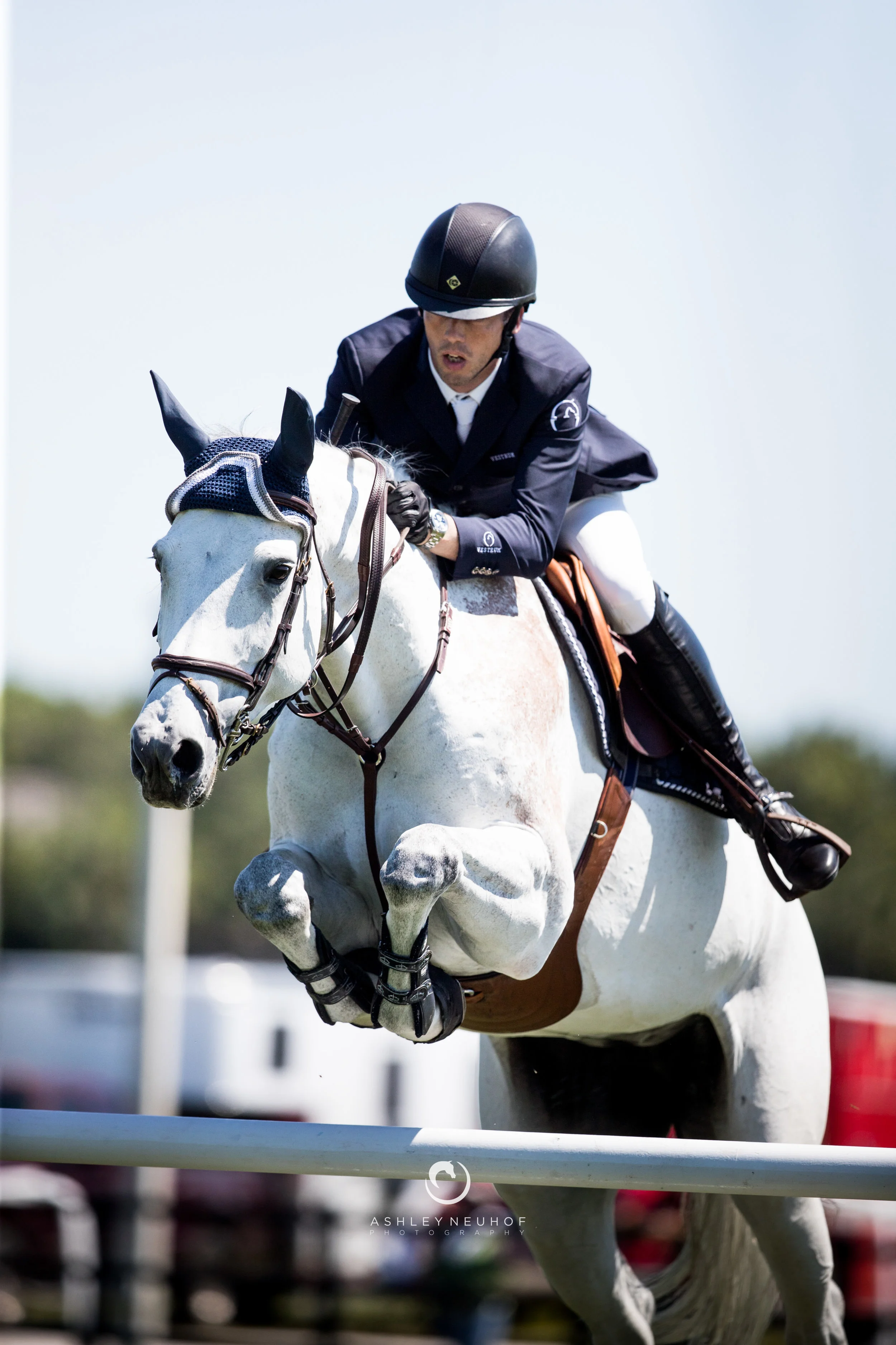 Harrie Smolders and Une de L’Othain at Winter Equestrian Festival 2019. Photo by Ashley Neuhof Photography.