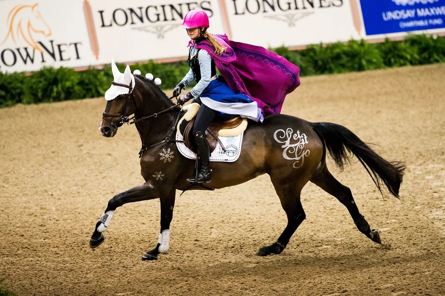 Throwing it back to Halloween 2019 at the National Horse Show with Jenn &amp; Alex 👑 dressed up as Anna &amp; Olaf from Frozen! ❄️

Happy Halloween to all celebrating! 🎃