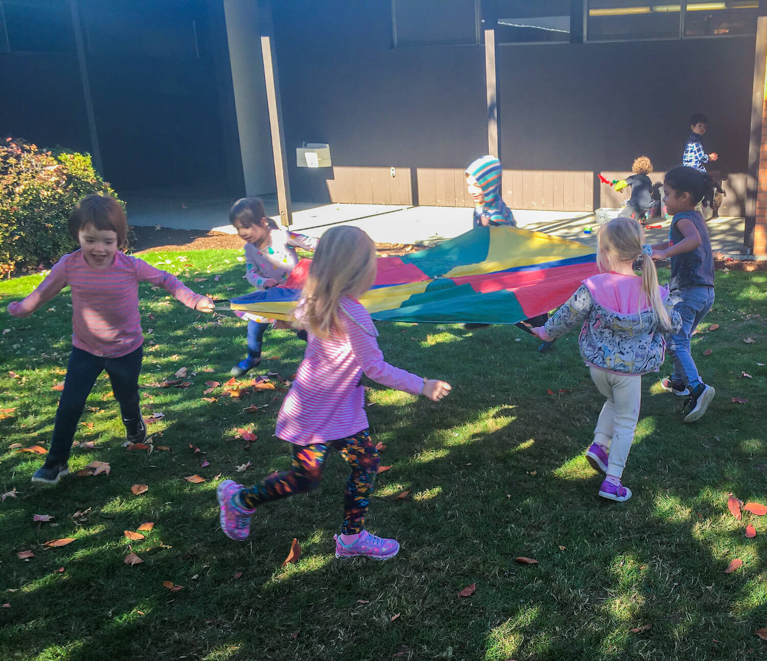 preschool-kids-playing-outside