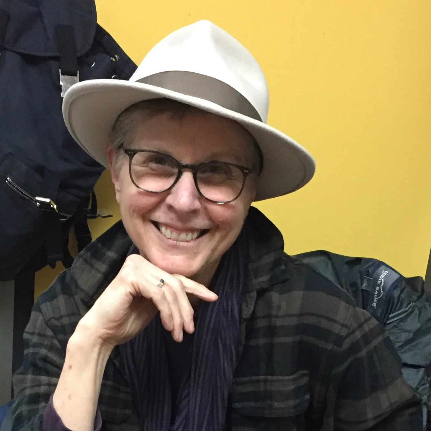 Elise Guidoux serves on the board of environmental arts nonprofit crackedpots, a GLEAN partner. She has a degree in fine arts and is passionate about reuse, recycling and scavenging.