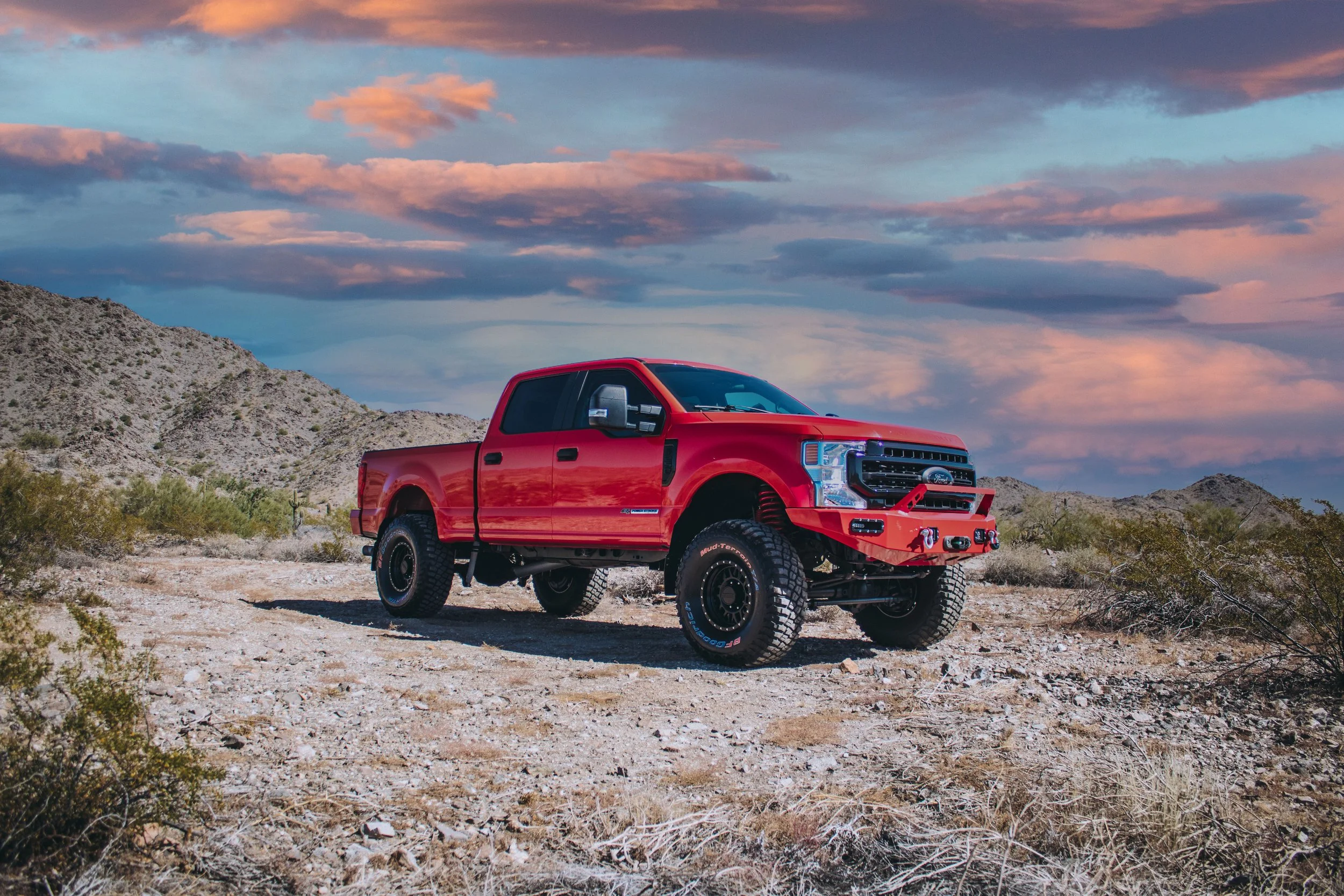 SCO-FBSD17 HD 2017-2021 FORD F250-F350-F450 - Lifestyle-Evening-5.jpg